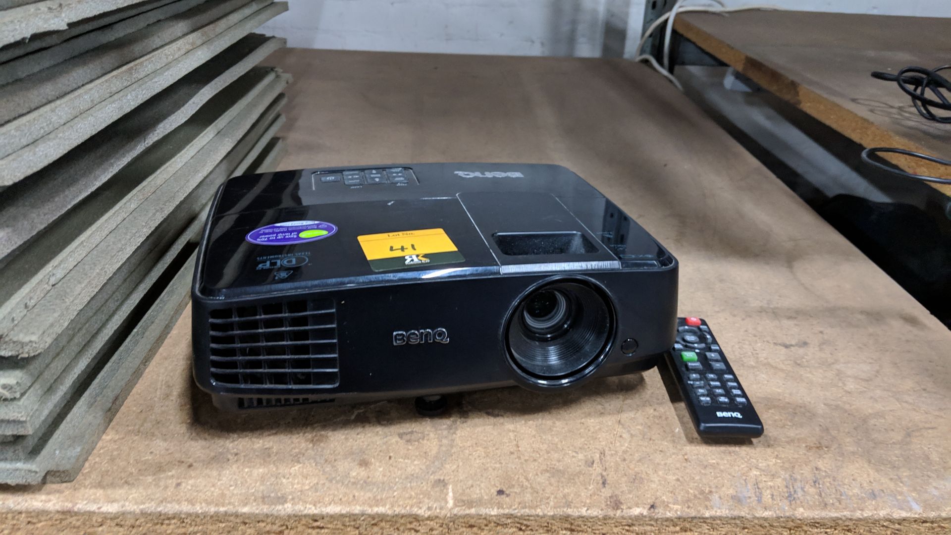 BenQ DLP digital projector model MS504, including remote control IMPORTANT: Please remember goods