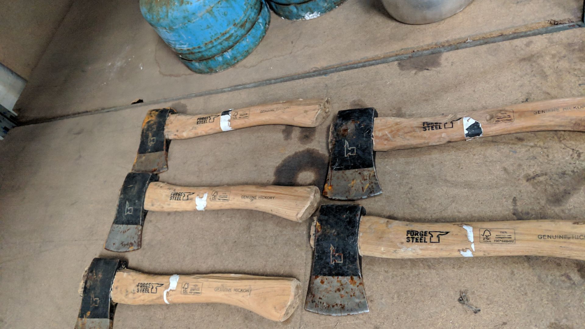 5 off Forge Steel small axes with hickory handles IMPORTANT: Please remember goods successfully - Image 4 of 4