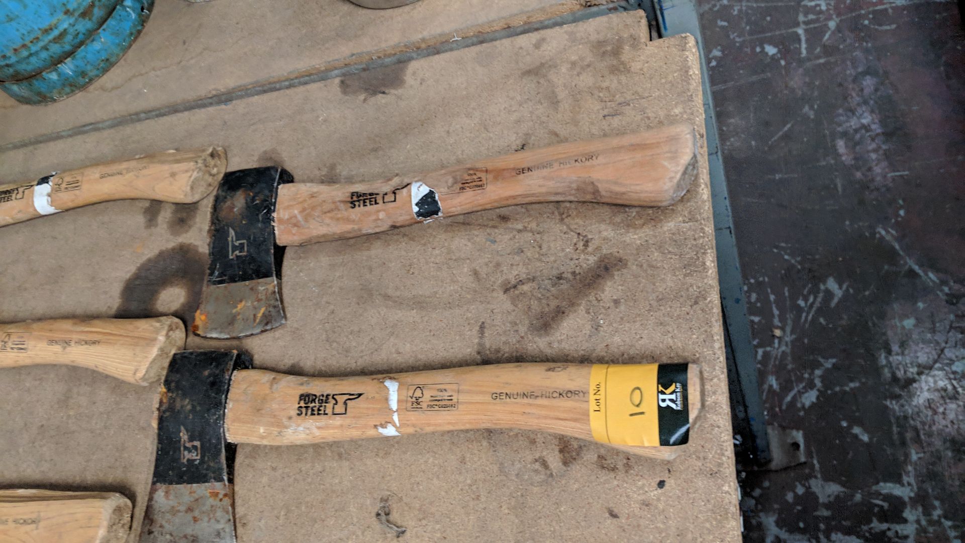 5 off Forge Steel small axes with hickory handles IMPORTANT: Please remember goods successfully - Image 3 of 4