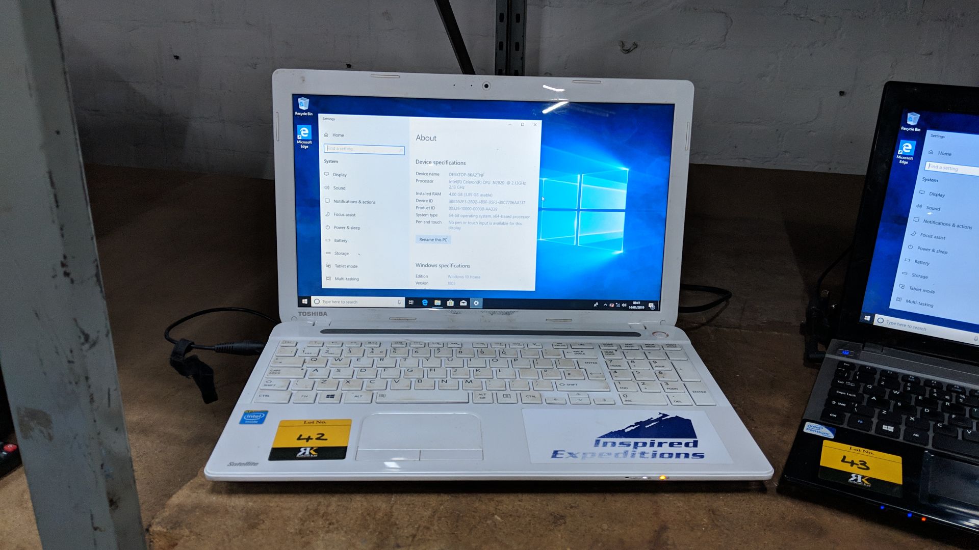 Toshiba Satellite model C55-A-1R6 widescreen notebook computer, Intel Celeron N2820 @ 2.13Ghz, 4Gb