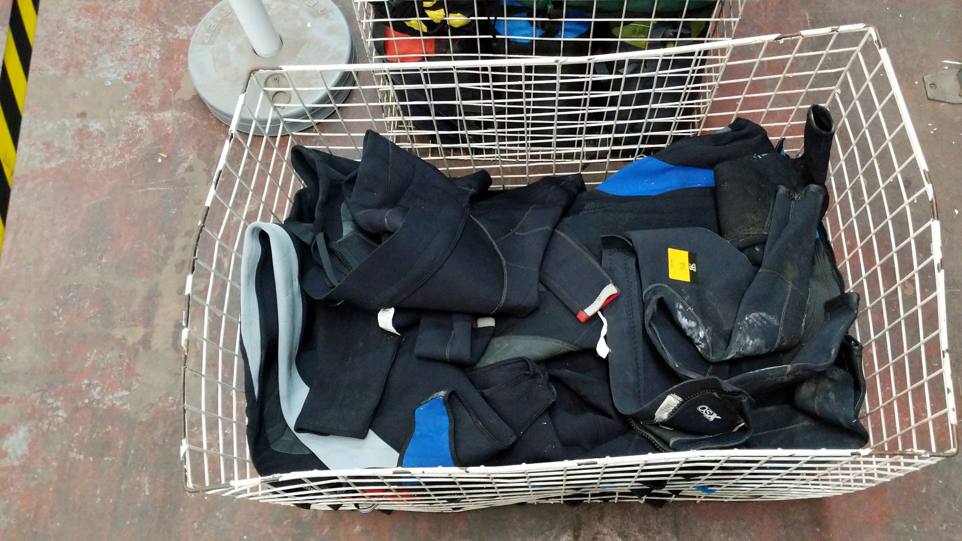 Quantity of assorted wet suits IMPORTANT: Please remember goods successfully bid upon must be paid - Image 3 of 5