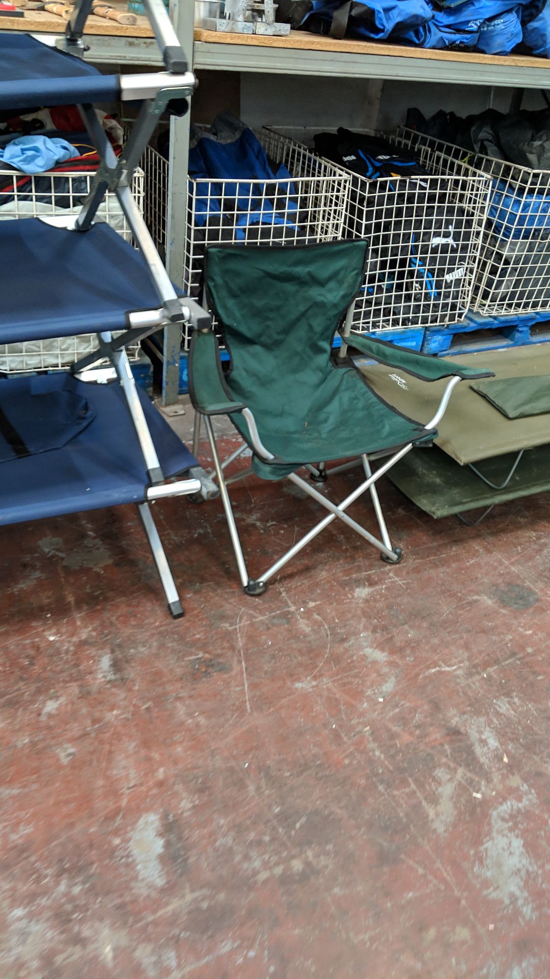 6 off folding camp beds in 2 different styles plus 1 off folding camping chair IMPORTANT: Please - Image 5 of 8
