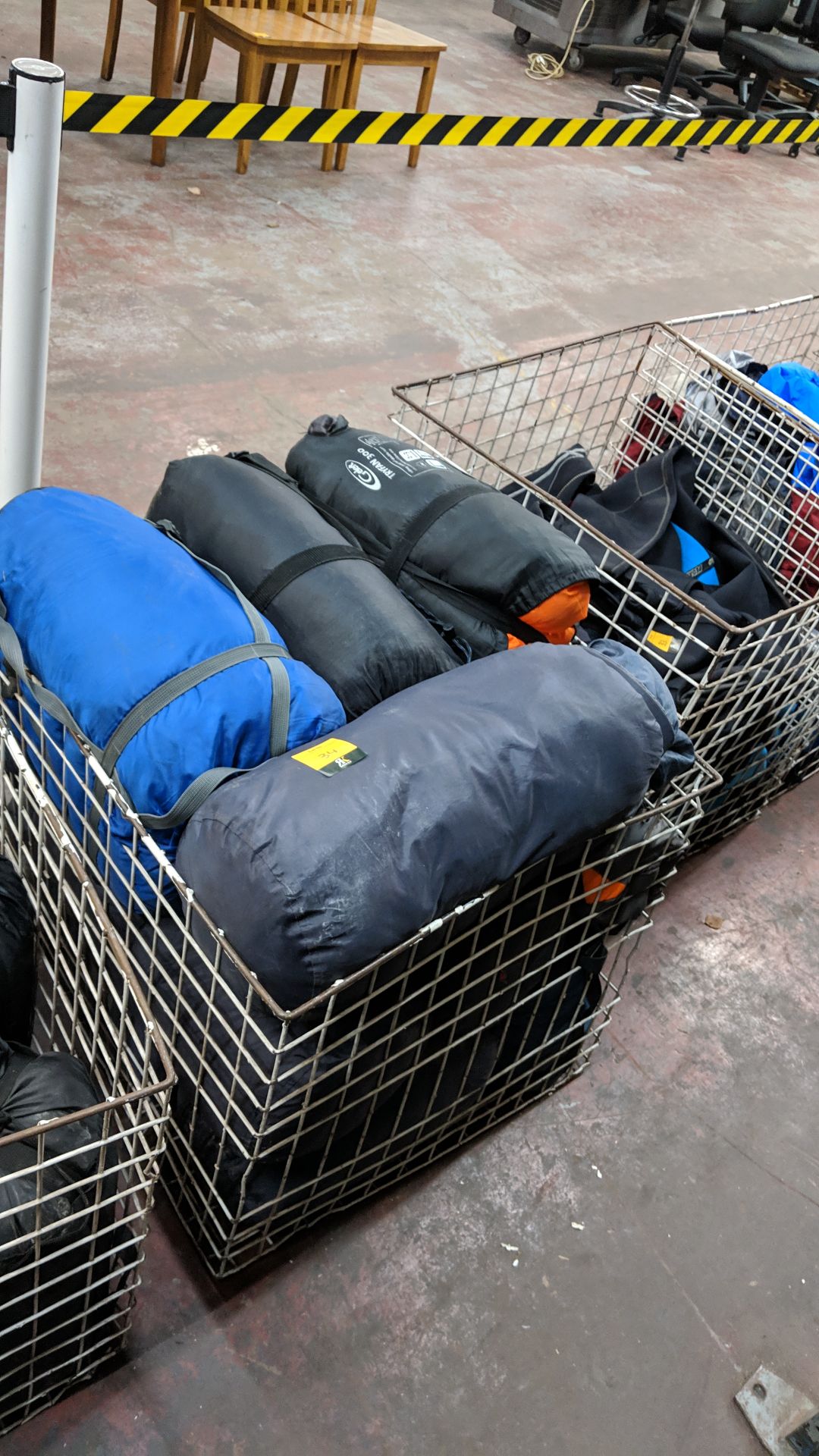 Approx. 12 assorted sleeping bags IMPORTANT: Please remember goods successfully bid upon must be - Image 2 of 5