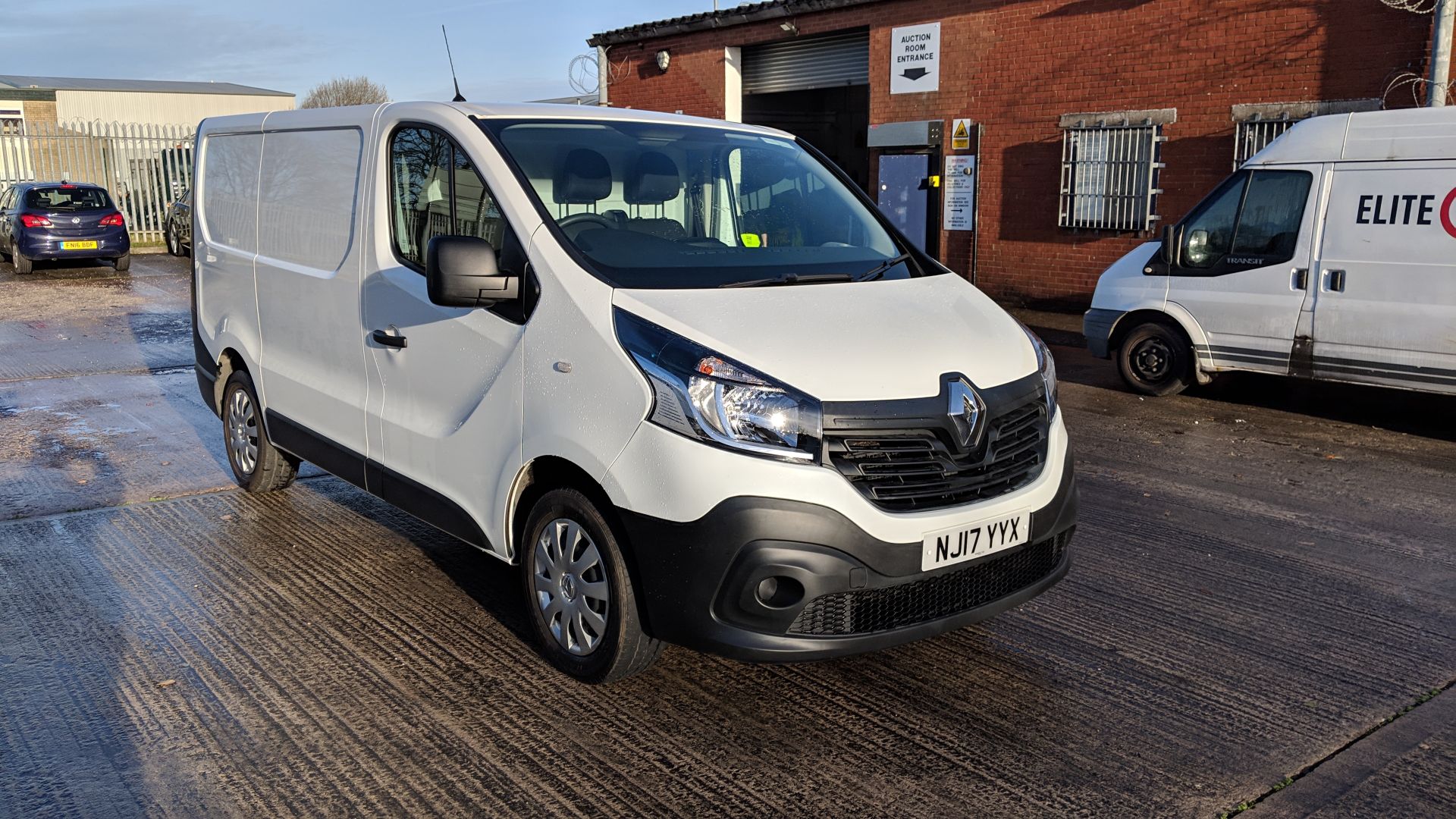 2017 Renault Trafic SL27 DCi 120 Business panel van