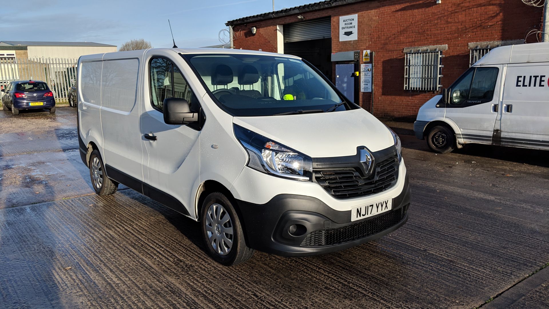 2017 Renault Trafic SL27 DCi 120 Business panel van - Image 11 of 25