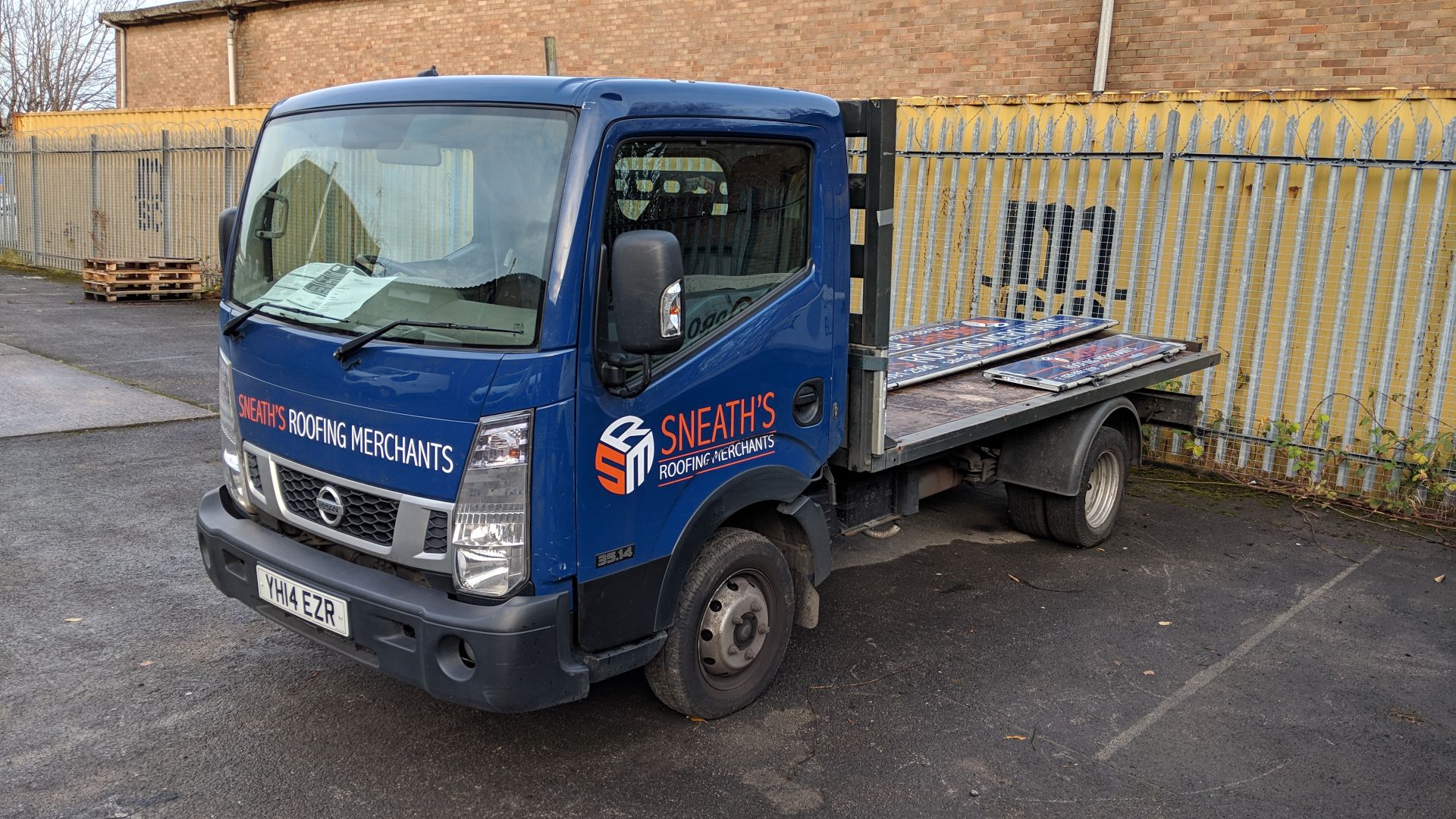 2014 Nissan NT400 Cabstar 35.14 MWB dropside - Image 18 of 20