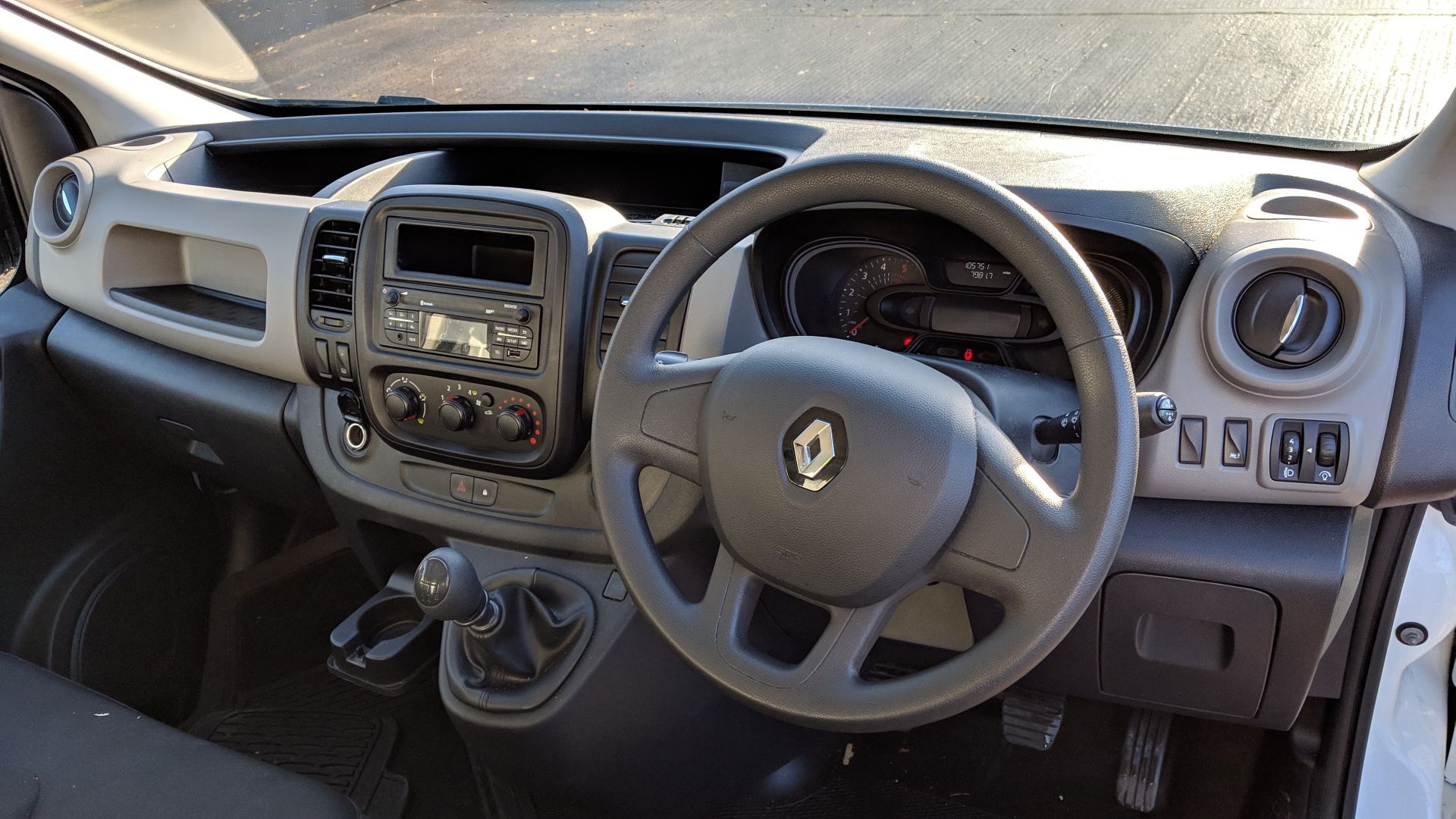 2017 Renault Trafic SL27 DCi 120 Business panel van - Image 6 of 25