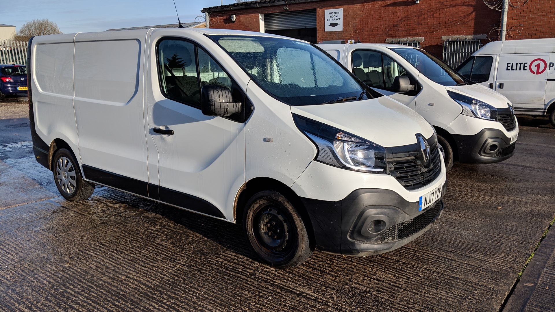 2017 Renault Trafic SL27 DCi 120 Business panel van - Image 2 of 28