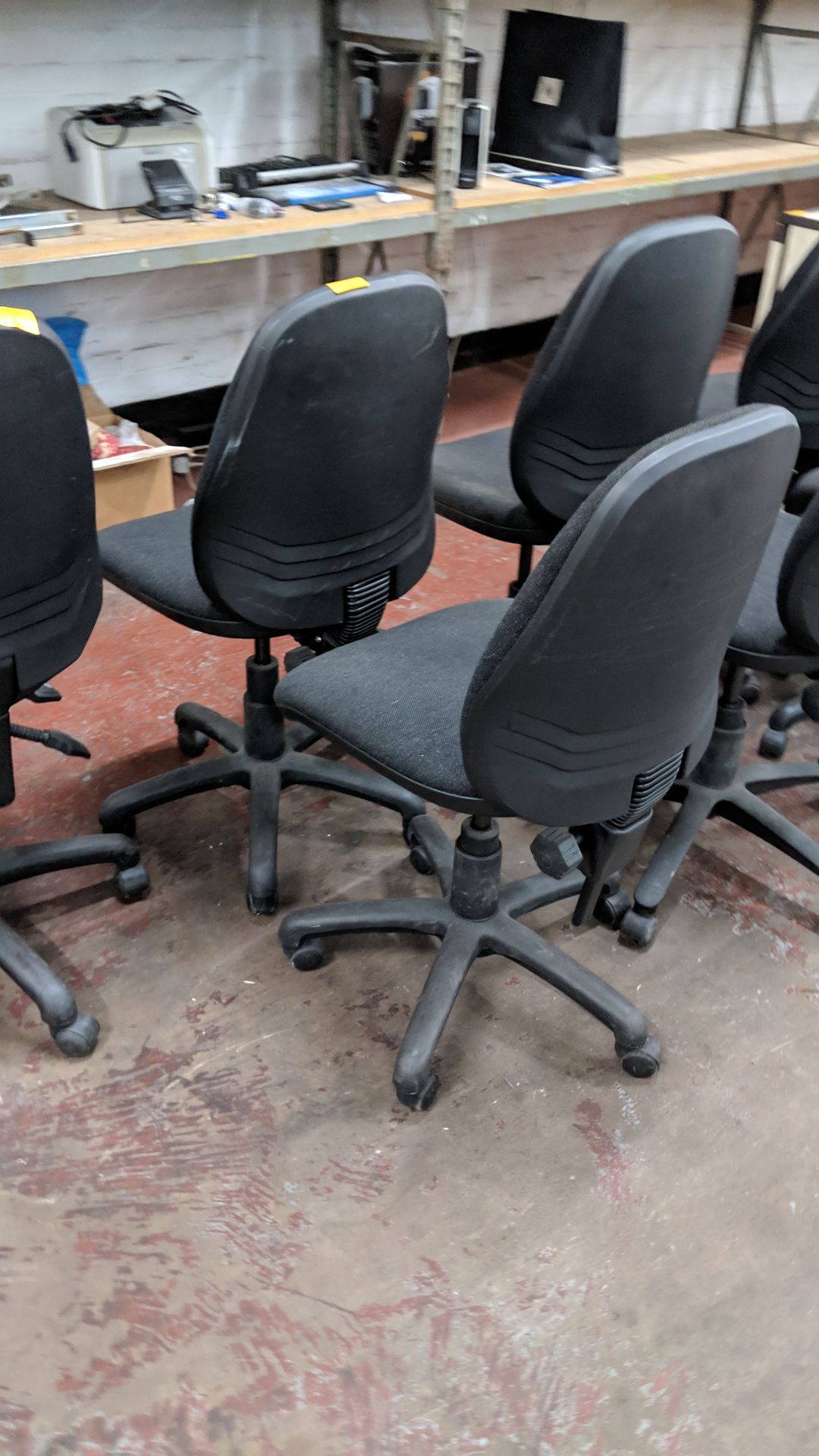 6 off dark grey tweed quality operator's chairs with multifunction hydraulic adjustments - Image 10 of 13