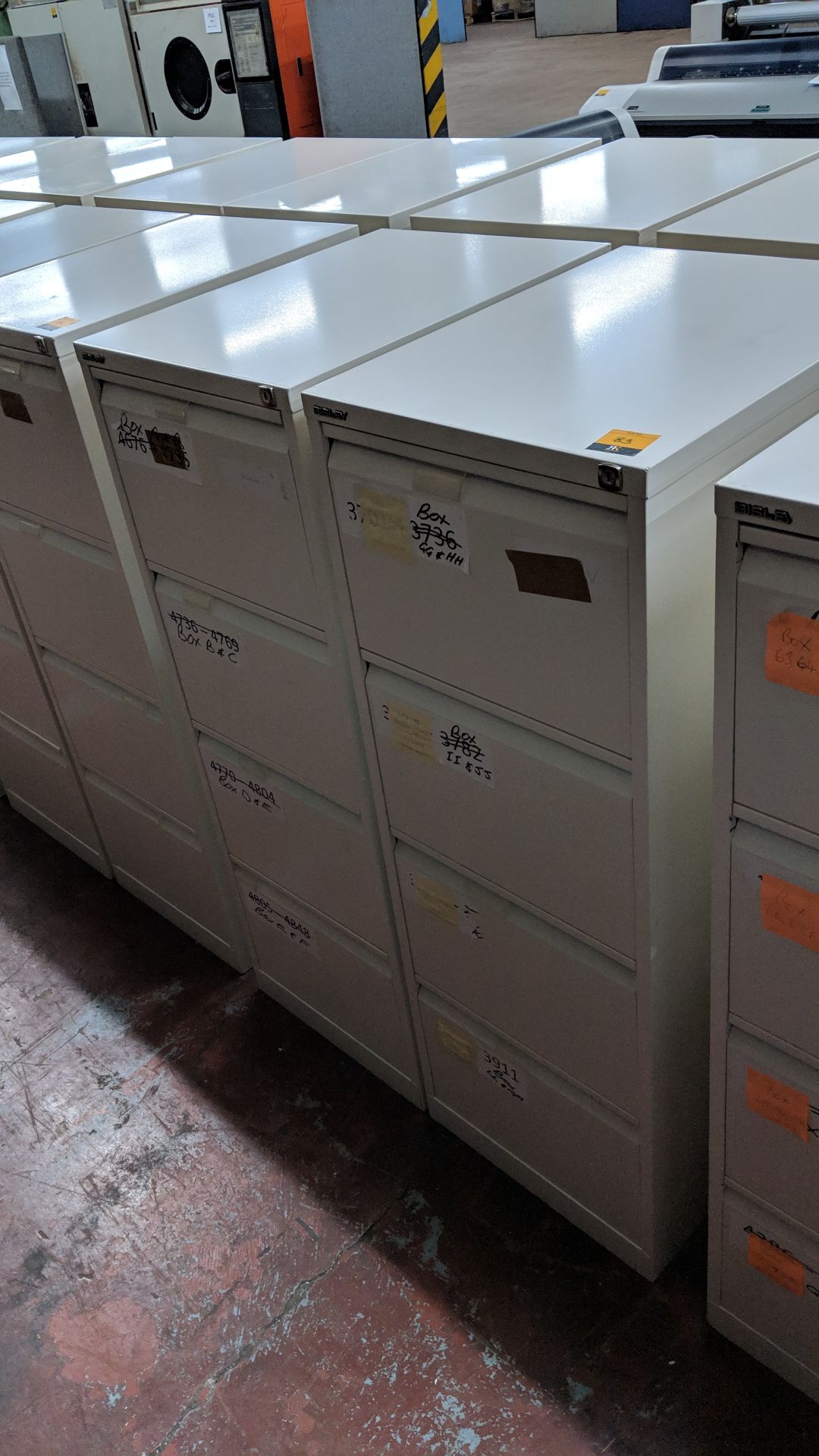 4 off Bisley off-white metal 4 drawer filing cabinets IMPORTANT: Please remember goods - Image 2 of 6