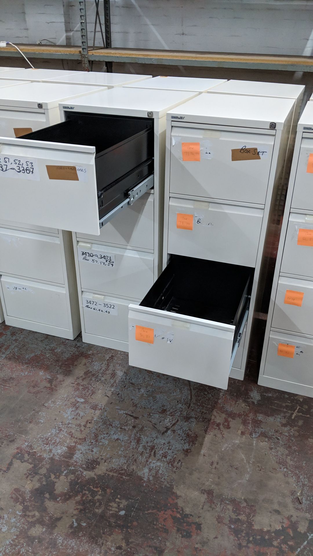 4 off Bisley off-white metal 4 drawer filing cabinets IMPORTANT: Please remember goods - Image 5 of 6