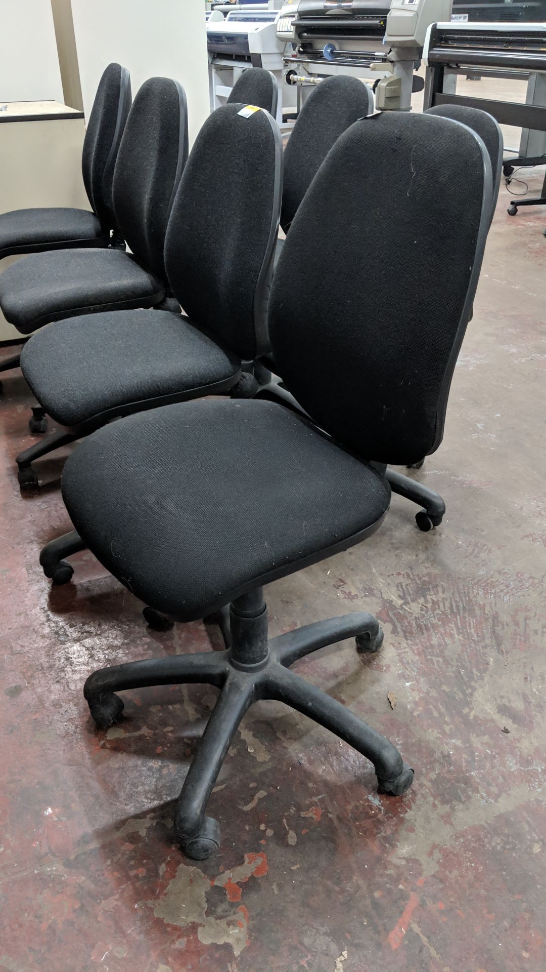 1 off black quality operator's chair with multifunction hydraulic adjustments IMPORTANT: Please - Image 5 of 8