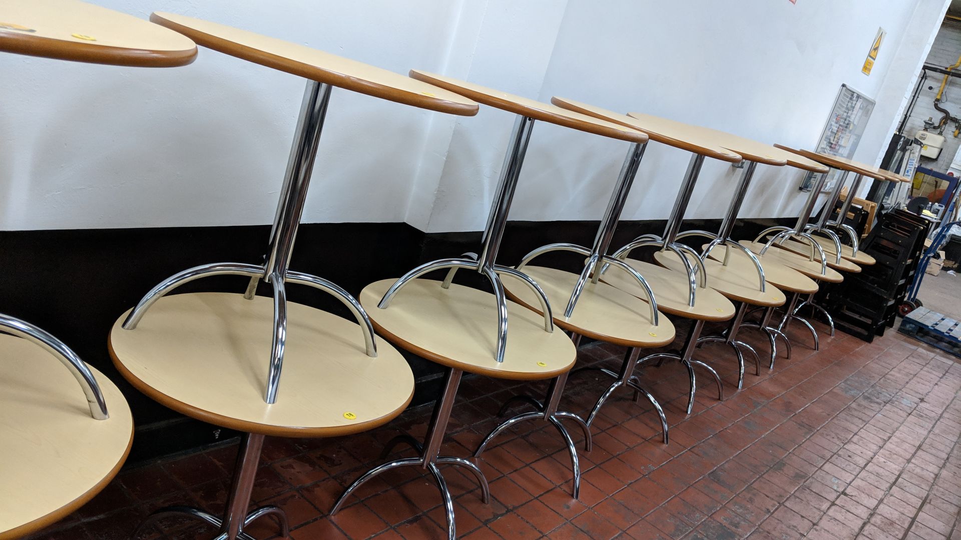 10 off café tables consisting of round tops on single pedestal 4-leg silver metal bases NB. Lots 173 - Image 5 of 6