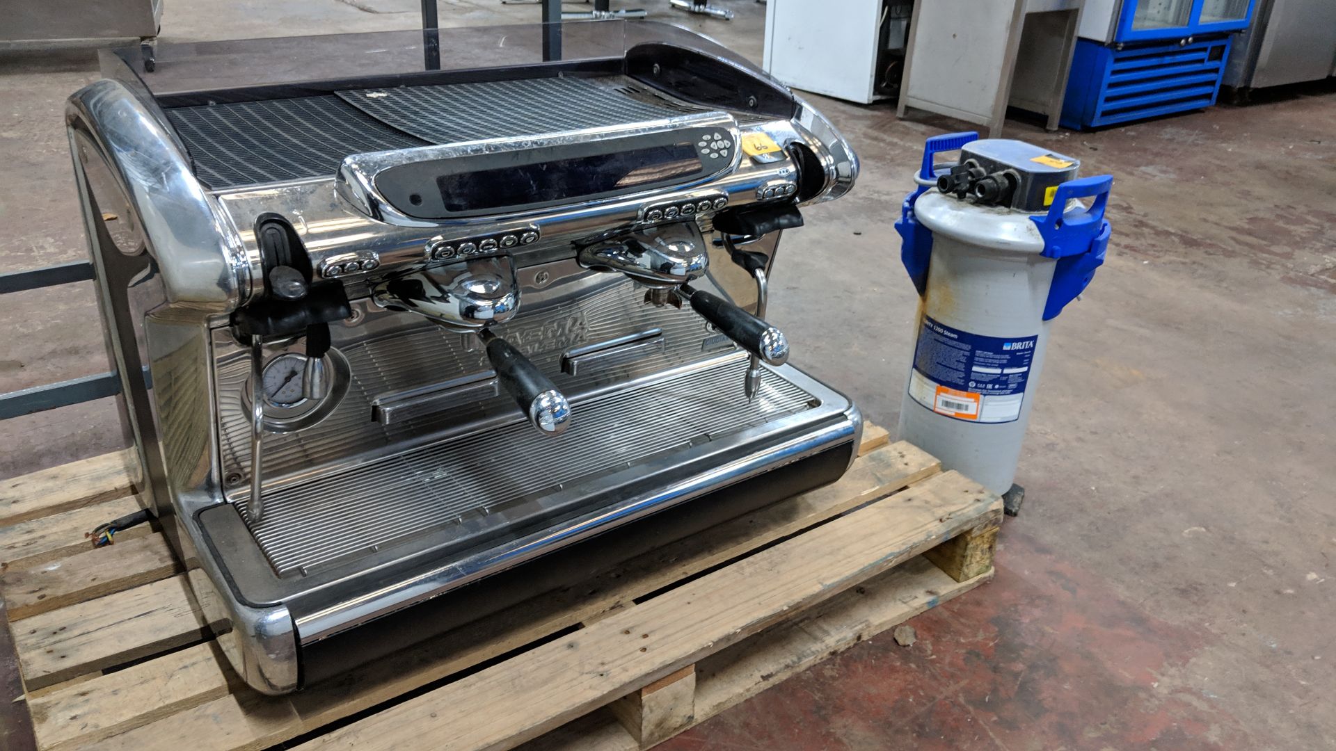 Faema Emblema traditional commercial twin head espresso machine with large digital panel, LED - Image 6 of 7