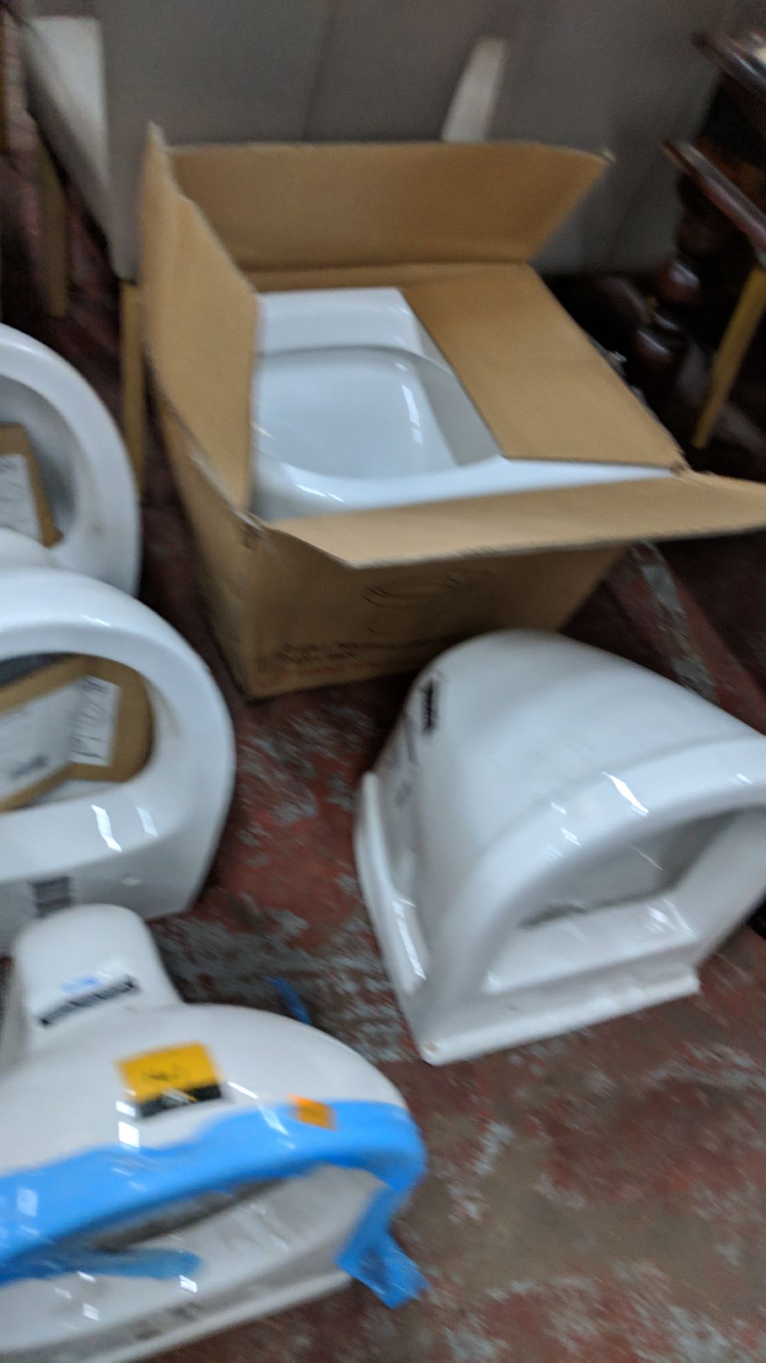 5 assorted back-to-wall WC pans, mostly for wall hanging Lots 100 - 142 & 146 - 167 are being sold - Image 6 of 10