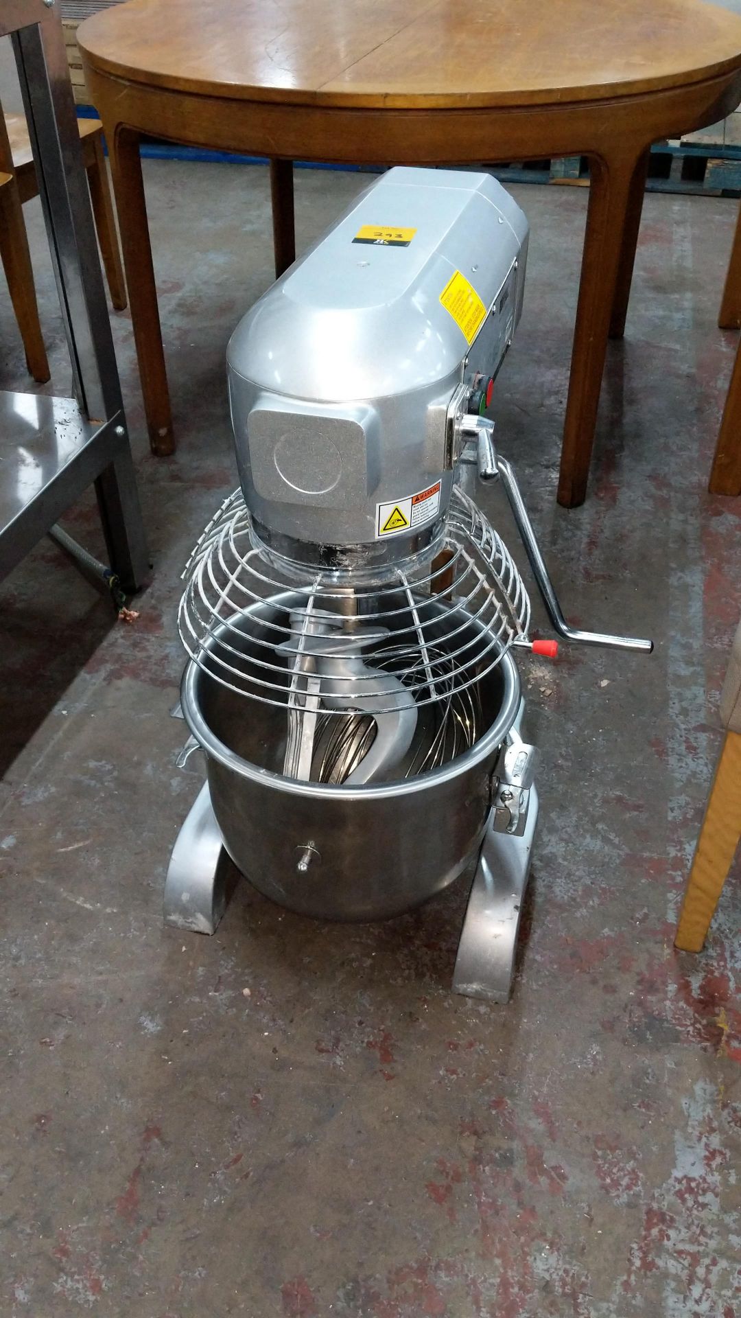 Buffalo Planetary Mixer, 20ltr, 1100w, with stainless steel bowl and 3 assorted paddle/whisk - Image 2 of 8