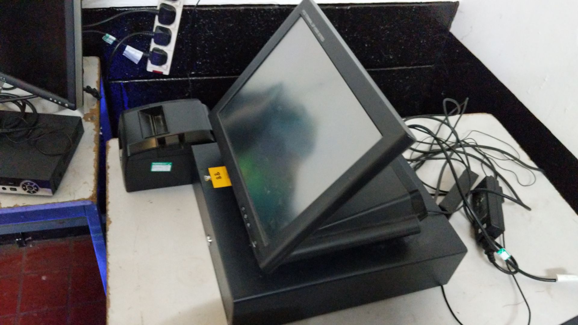 EPOS terminal UP-V5500 including cash drawer plus thermal receipt printer Lots 80 - 95 & 168 - 249 - Image 9 of 9