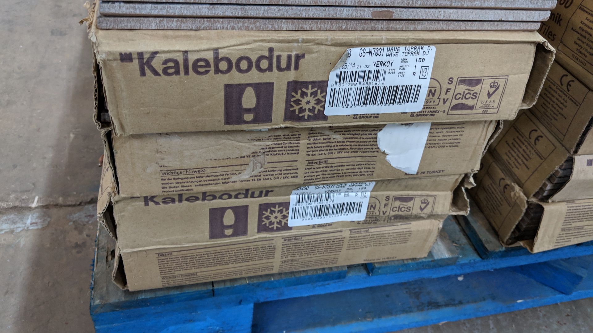 Approx. 11 boxes of Kalebodur high quality floor/wall tiles, each box containing approx. 1.26sq m of - Bild 4 aus 6