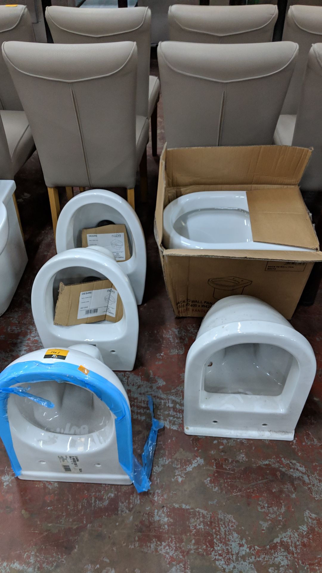5 assorted back-to-wall WC pans, mostly for wall hanging Lots 100 - 142 & 146 - 167 are being sold - Image 10 of 10