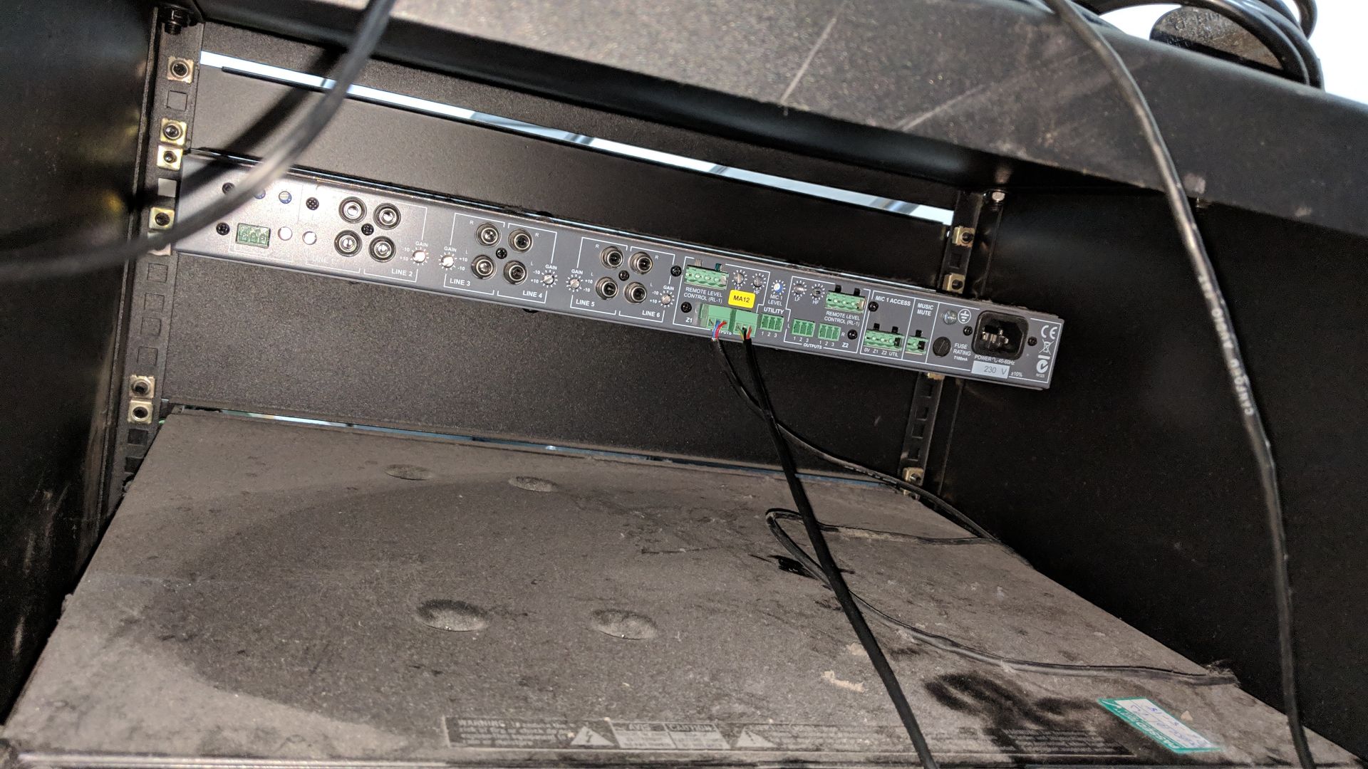 Audio visual equipment comprising mini rack with QSC Audio RMX1450 power amplifier plus Cloud - Image 11 of 18