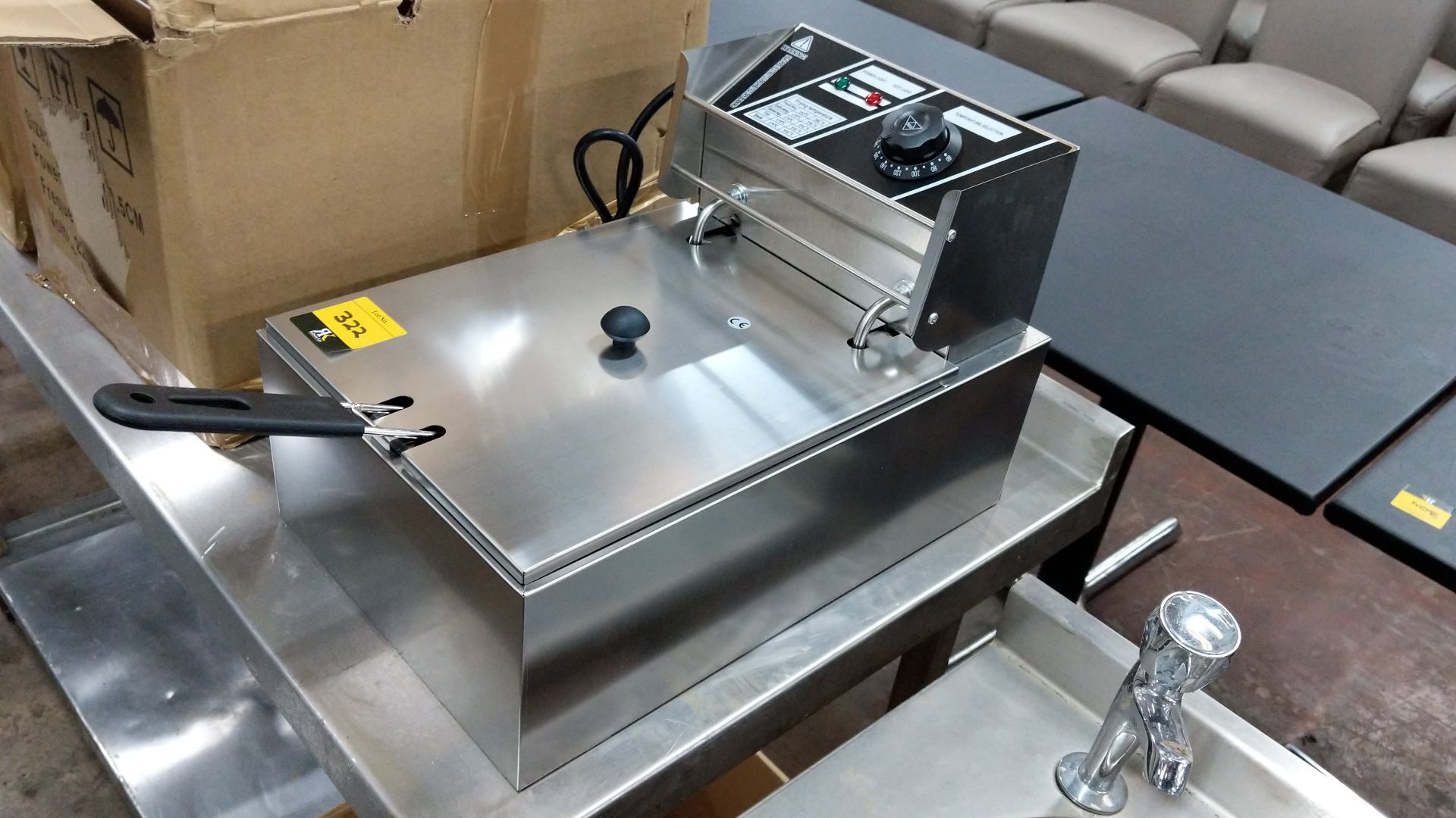 Benchtop stainless steel deep fat fryer, boxed, appears unused IMPORTANT: Please remember goods - Image 3 of 4