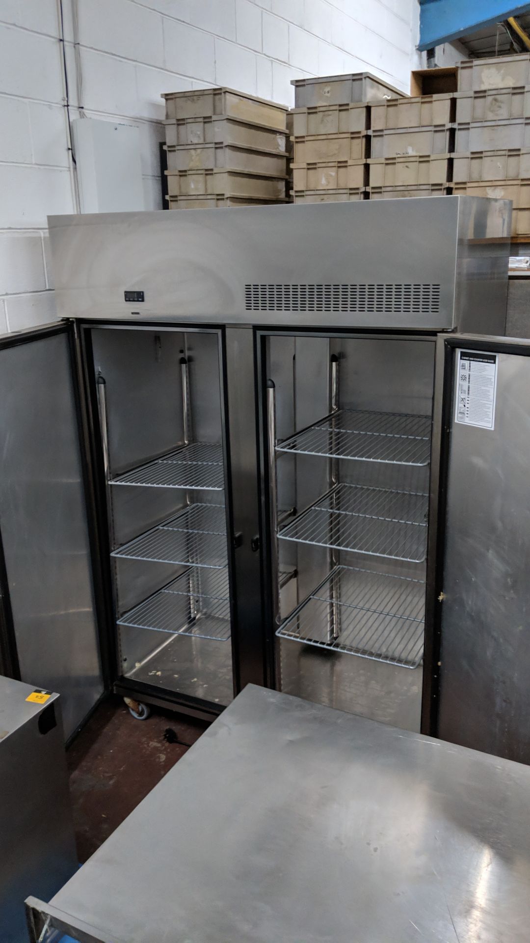 Foster large stainless steel wide mobile twin door freezer, PSG 1350L-A IMPORTANT: Please remember - Image 5 of 6