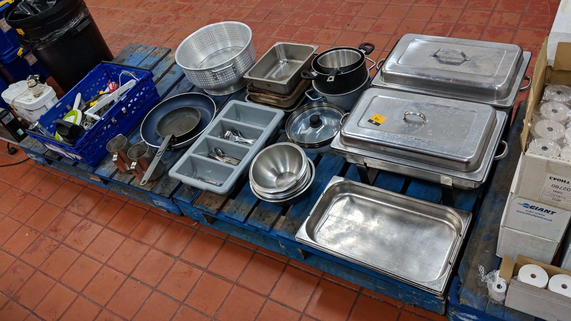 Contents of 2 pallets of assorted catering equipment including chafing dishes, pans, cutlery, long - Image 2 of 11