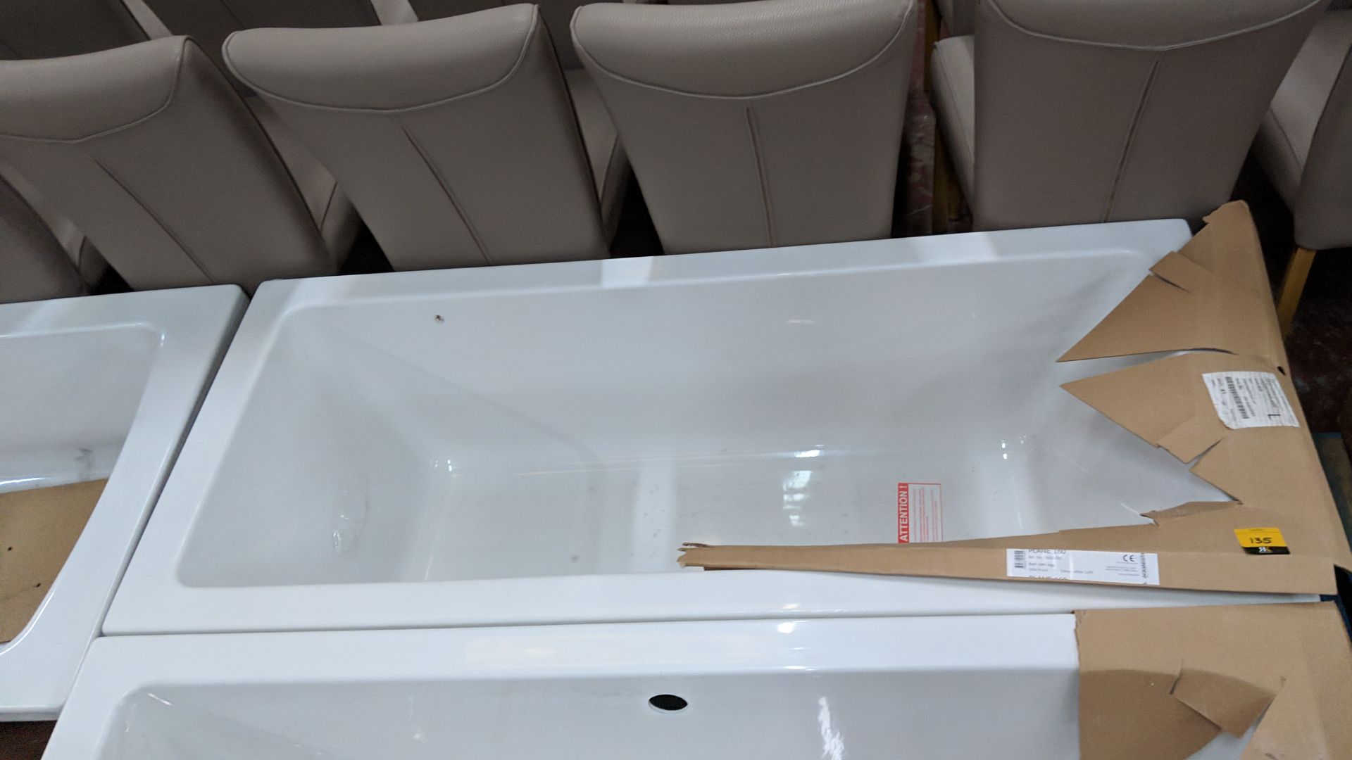 Double ended bath, 160 x 70cm NB. No legs Lots 100 - 142 & 146 - 167 are being sold on behalf of a - Bild 4 aus 7