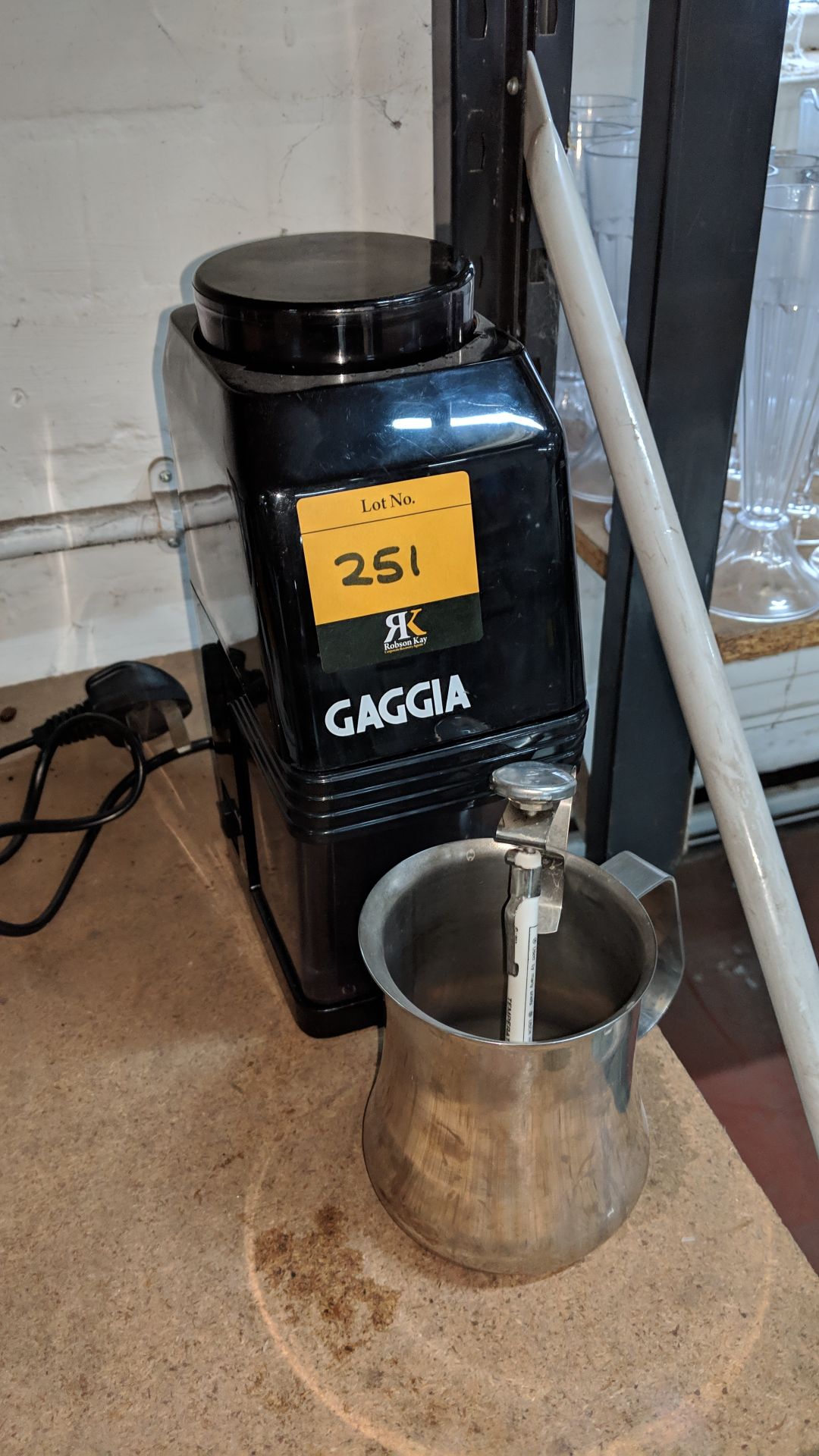 Coffee making related lot comprising Gaggia electric coffee grinder model MACINA/A plus stainless