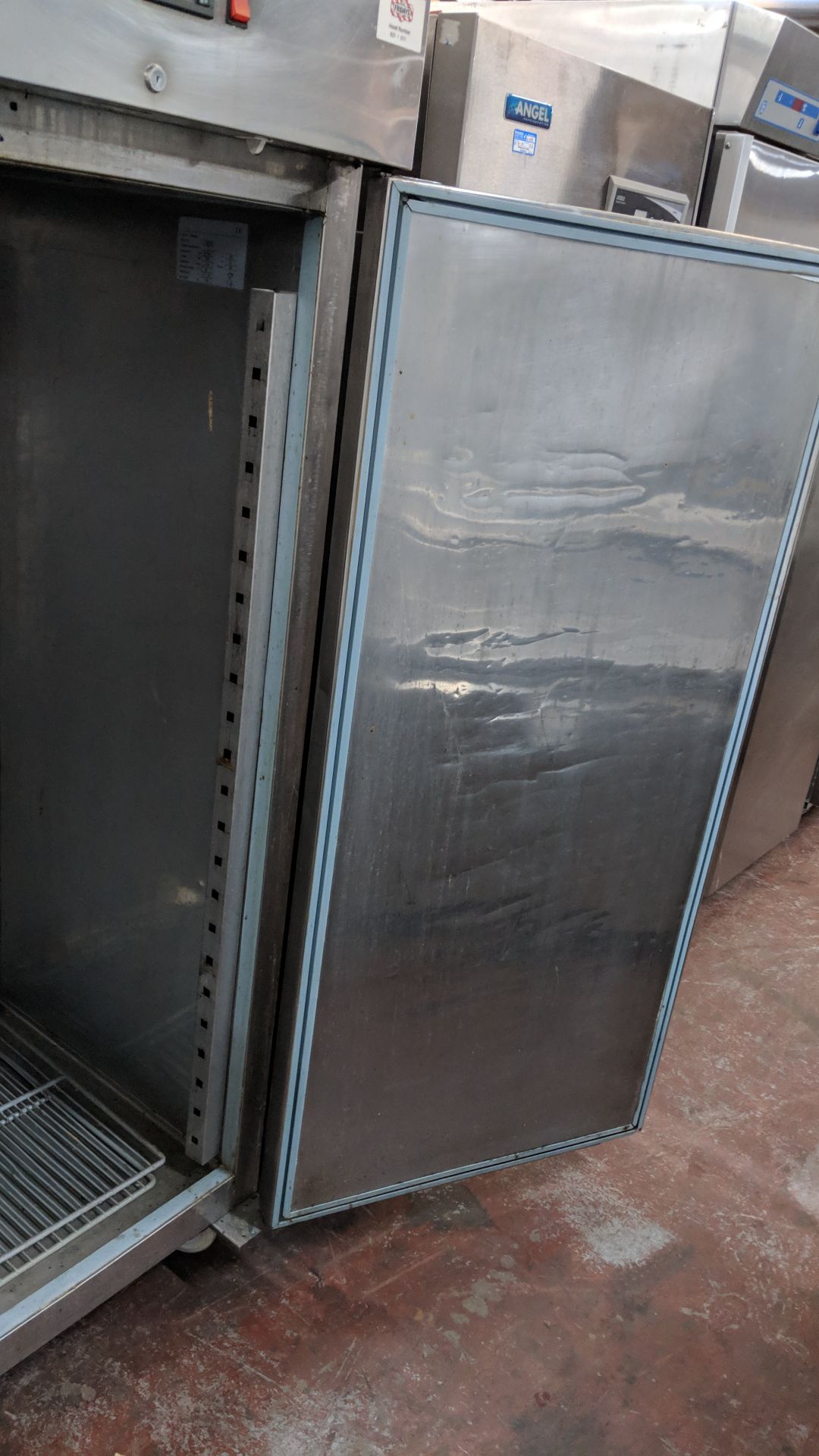 Stainless steel tall fridge, GN650TN IMPORTANT: Please remember goods successfully bid upon must - Image 4 of 5