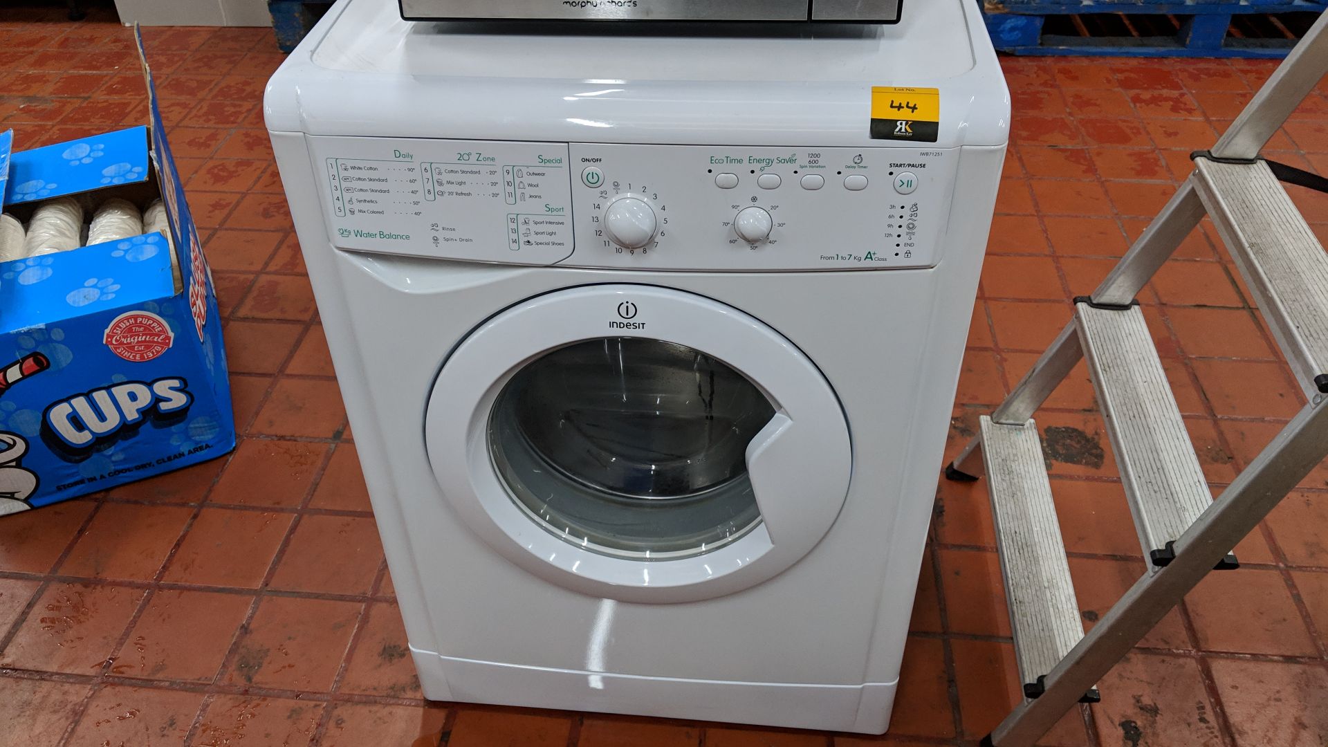 Indesit washing machine model IWB71251Eco IMPORTANT: Please remember goods successfully bid upon - Image 3 of 9