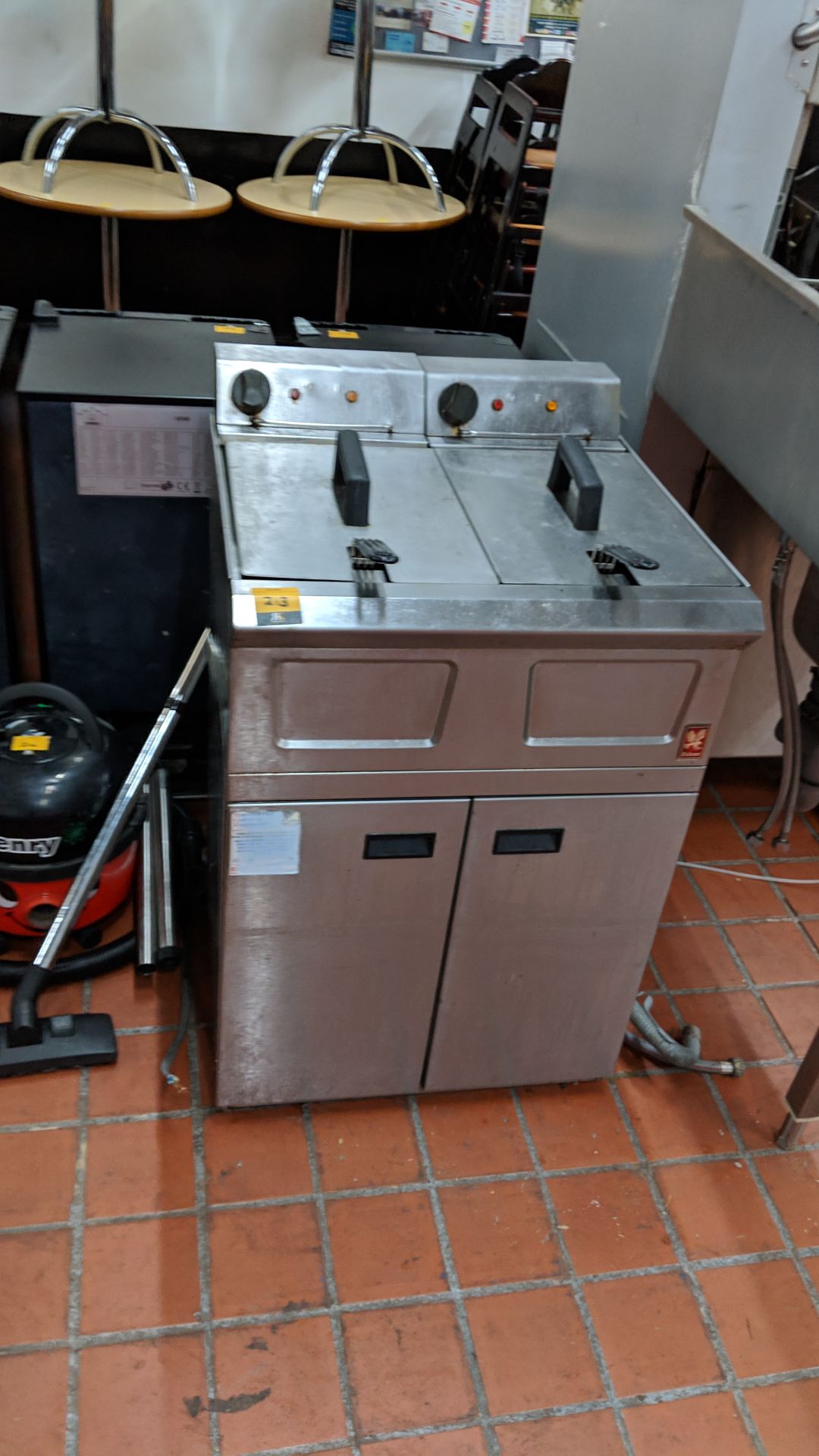 Falcon floorstanding stainless steel twin deep fat fryer Lots 80 - 95 & 168 - 249 consist of café - Image 8 of 8
