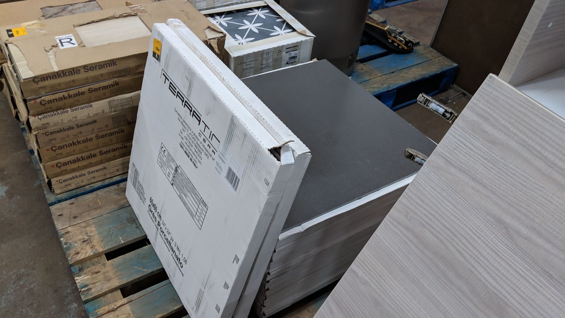 11 boxes of Terratinta ceramic porcelain tiles, each tile measuring 60x60cm, each box containing 3 - Image 4 of 7