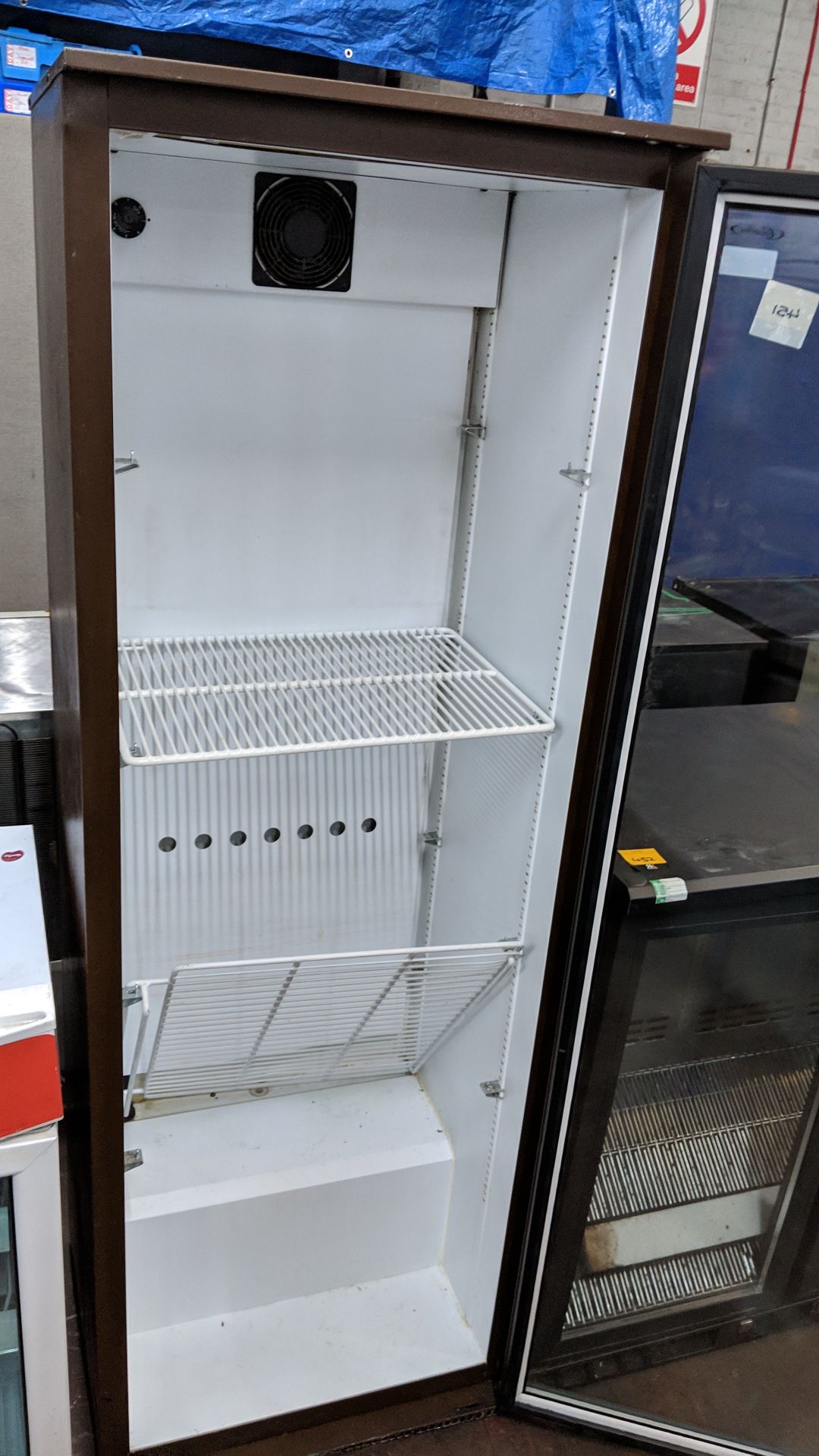 Tall clear door display fridge IMPORTANT: Please remember goods successfully bid upon must be paid - Image 2 of 4