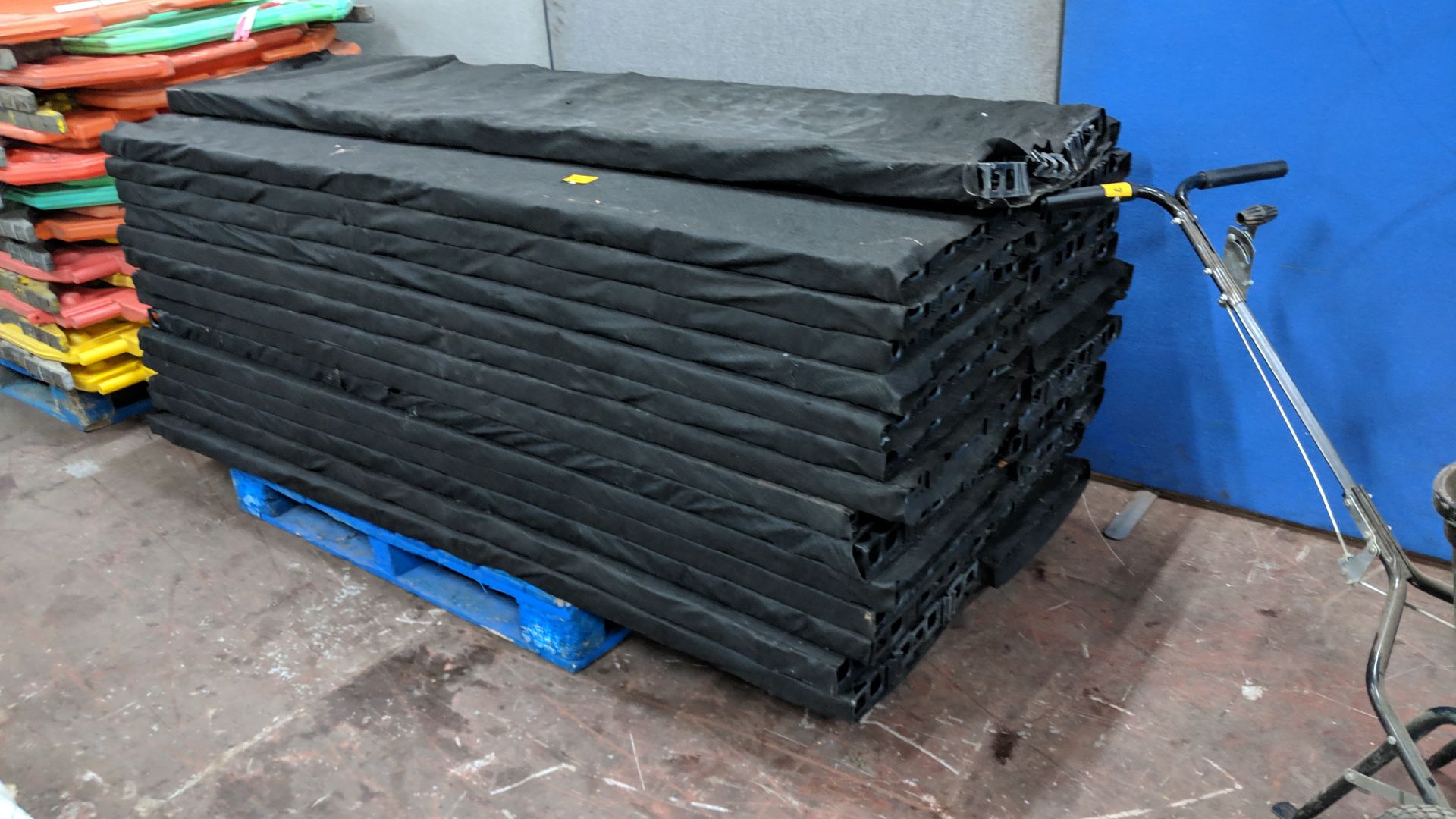 Quantity of Drain Deck - approx. 28 pieces IMPORTANT: Please remember goods successfully bid upon