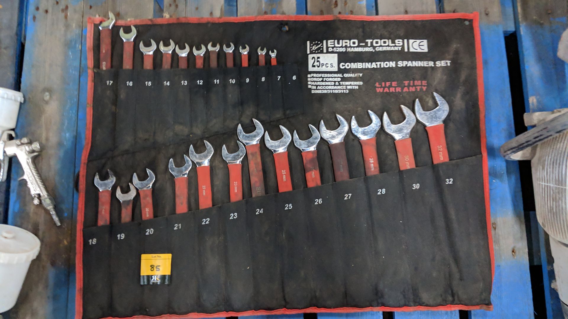 Euro-Tools 25 piece combination spanner set in roll up case - 1 spanner missing IMPORTANT: Please - Image 4 of 5