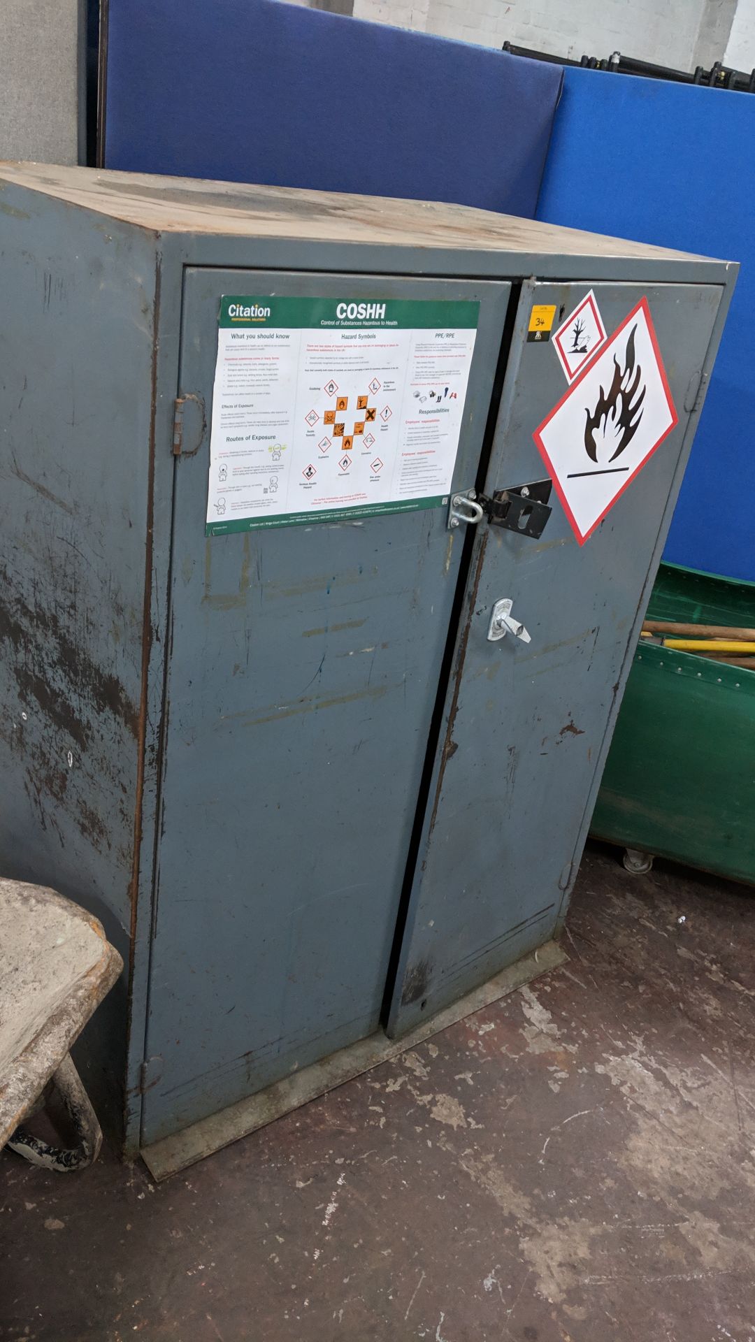 Metal storage cabinet for storing hazardous chemicals, including shackle - purchaser needs to use - Image 4 of 8