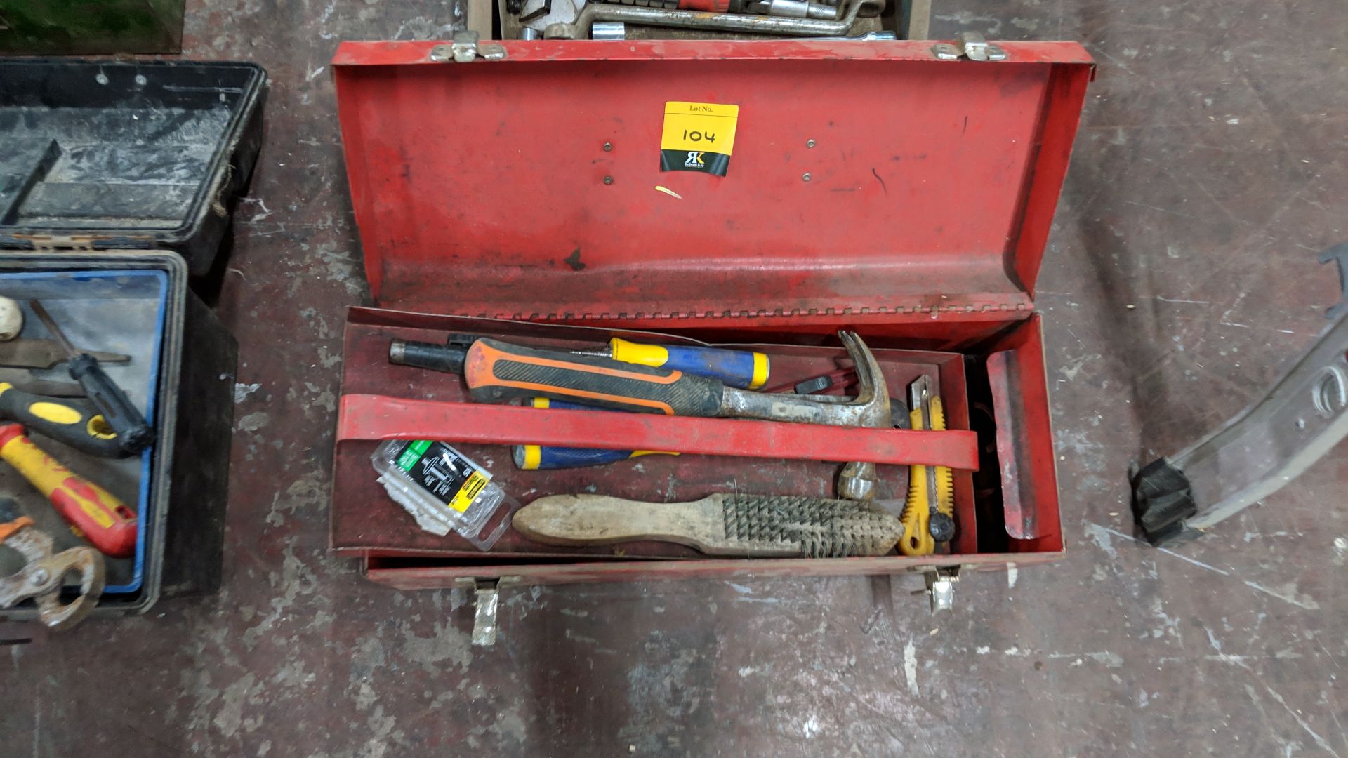 6 assorted size tool boxes & their contents of hand tools & other items IMPORTANT: Please remember - Image 3 of 14