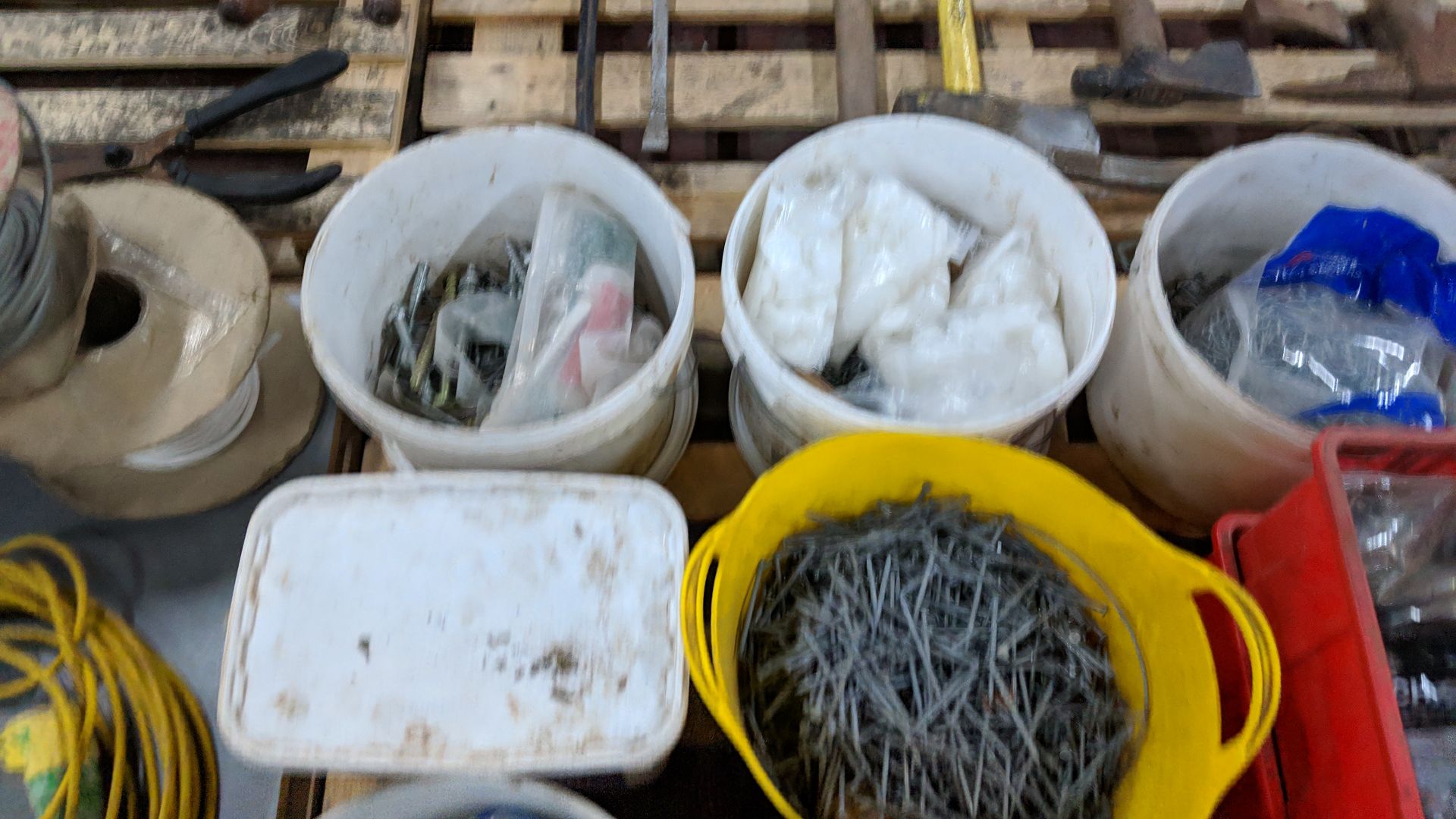 Contents of a pallet of assorted fixings, including screws, clips, pins & more - pallet excluded - Image 8 of 10