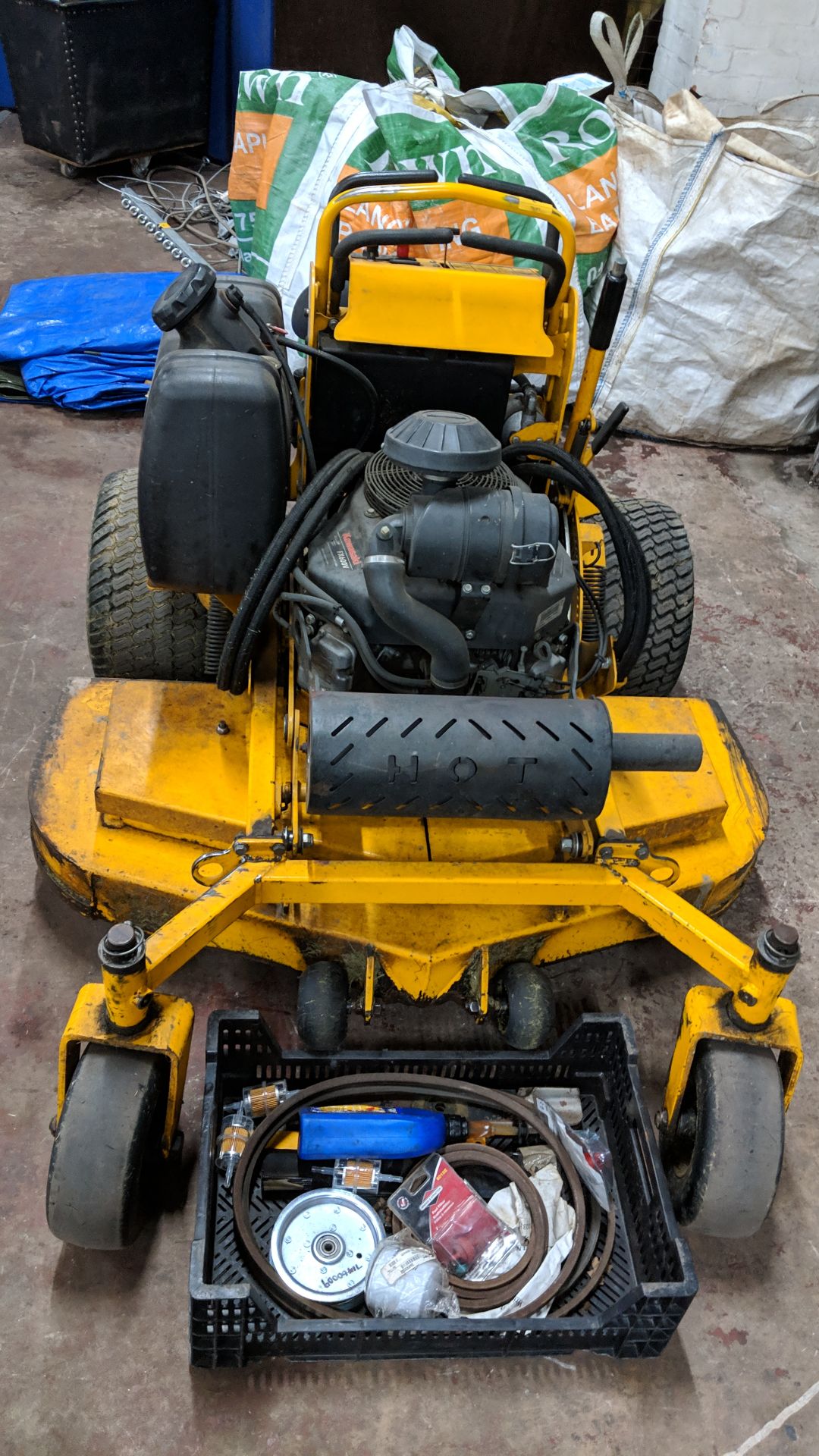 Hydro-gear ride-on rotary mower, hour gauge indicating 2,022.5 hours, powered by Kawasaki model - Image 21 of 21