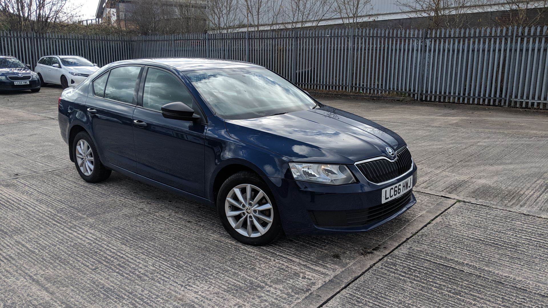 LC66 HWJ Skoda Octavia S TDI S-A 1598cc diesel engine. Colour: Blue. First registered: 06.02.17.