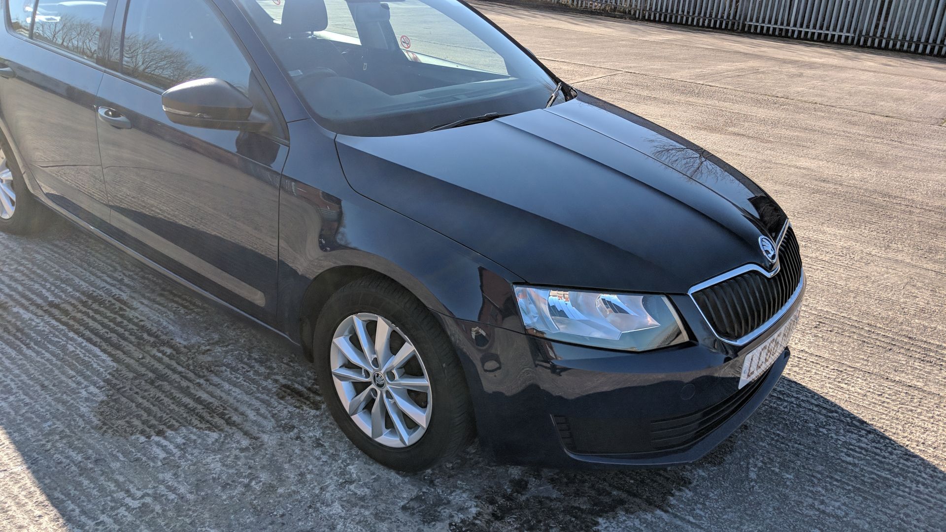 LC66 HWM Skoda Octavia S TDI S-A 1598cc diesel engine. Colour: Blue. First registered: 06.02.17. - Image 39 of 58