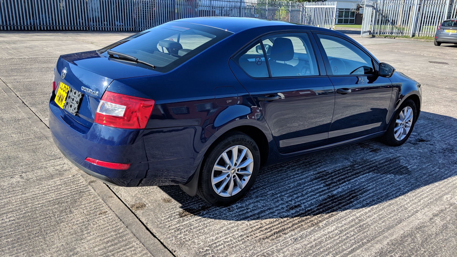 LC66 HWM Skoda Octavia S TDI S-A 1598cc diesel engine. Colour: Blue. First registered: 06.02.17. - Image 34 of 58