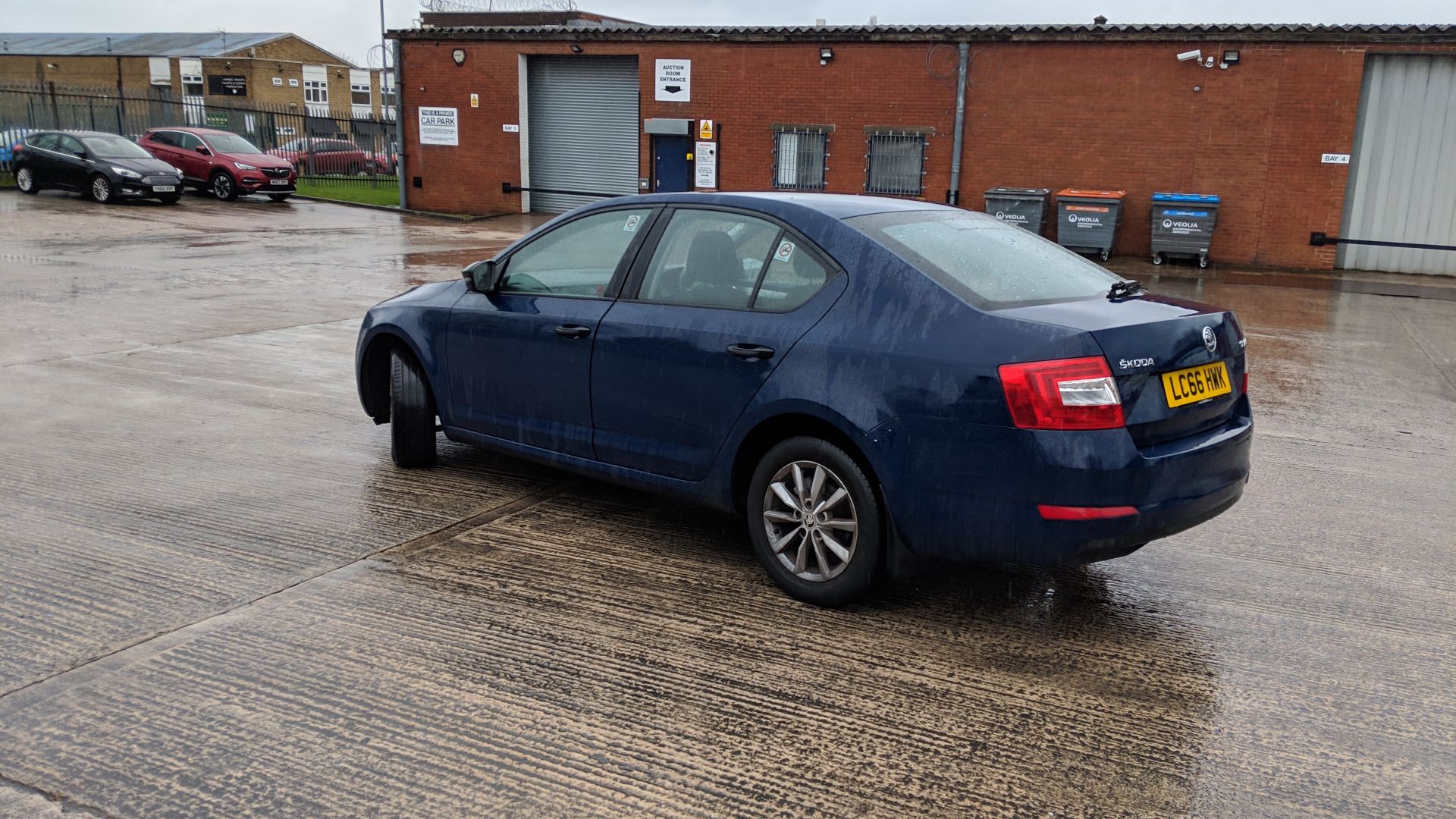 LC66 HWK Skoda Octavia S TDI S-A 1598cc diesel engine. Colour: Blue. First registered: 06.02.17. - Image 47 of 55