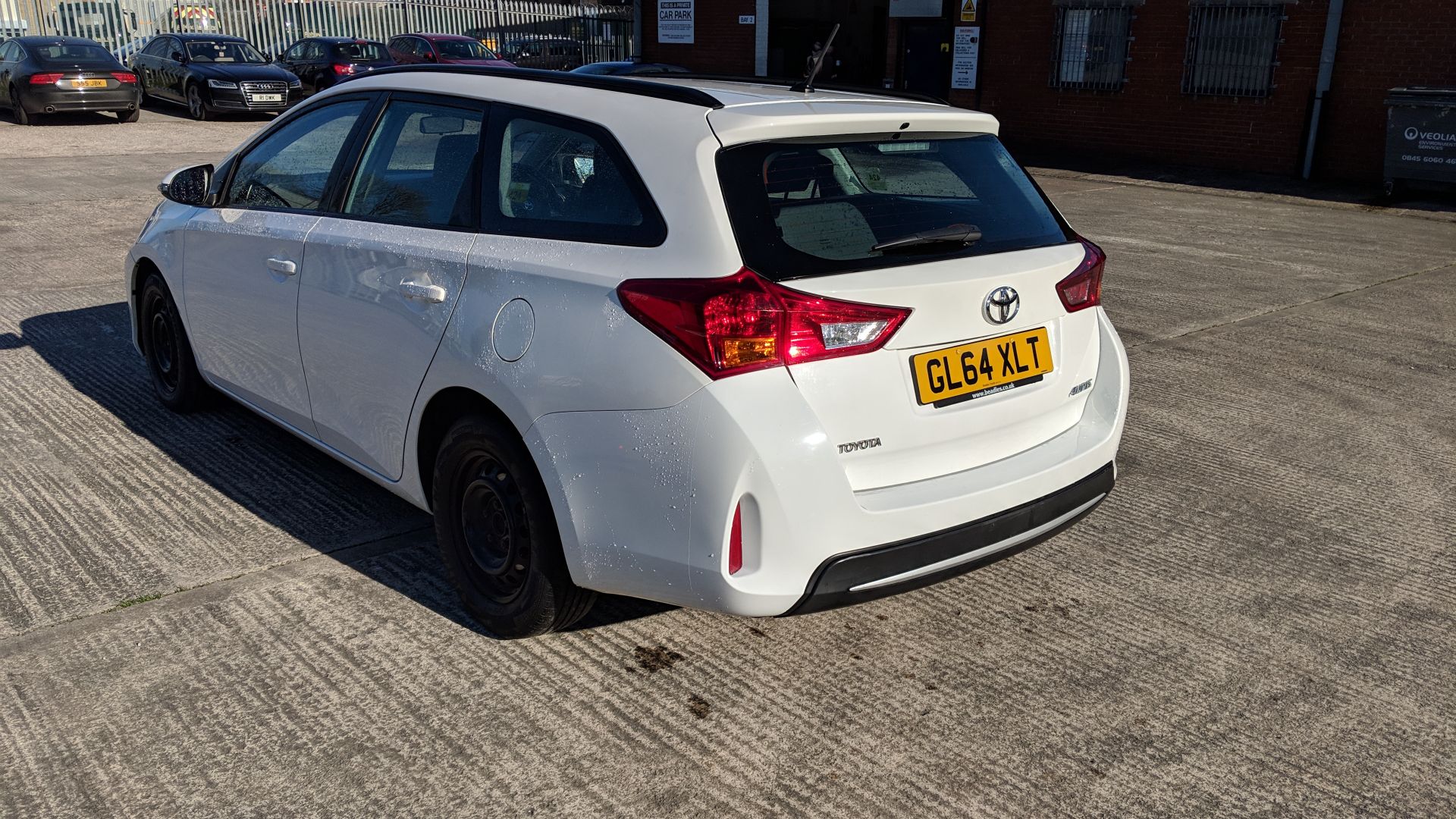 GL64 XLT Toyota Auris Active D4-D Estate 1364cc diesel engine. Colour: White. - Image 8 of 45