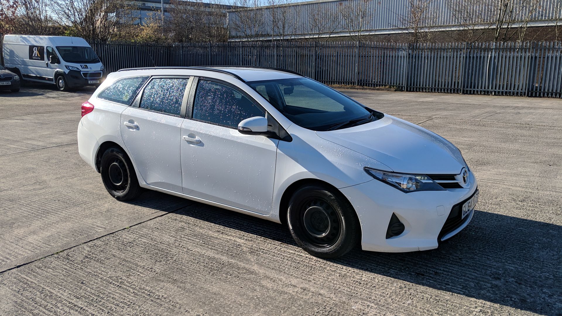 GL64 XLT Toyota Auris Active D4-D Estate 1364cc diesel engine. Colour: White.