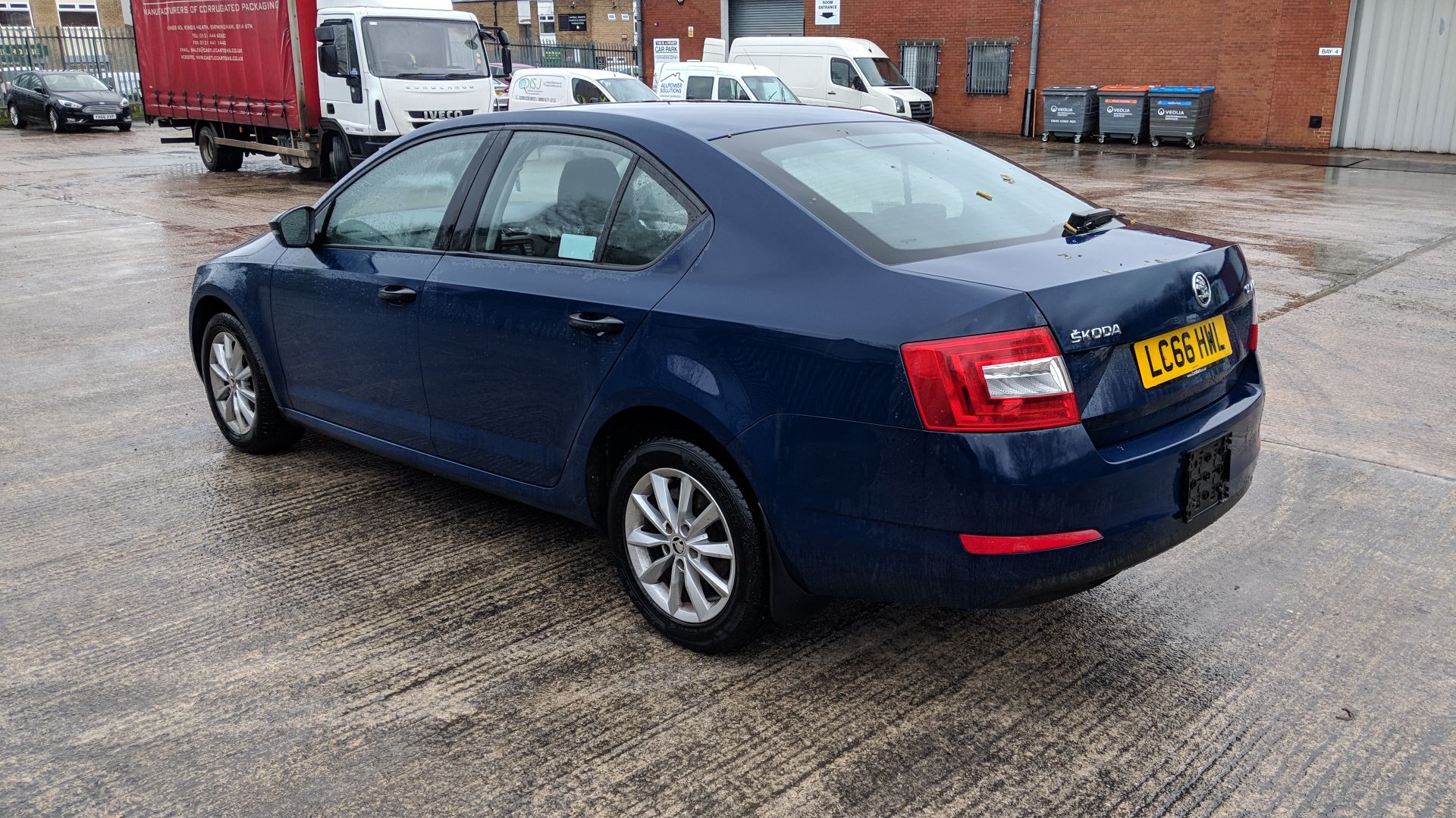 LC66 HWL Skoda Octavia S TDI S-A 1598cc diesel engine. Colour: Blue. First registered: 06.02.17. - Image 4 of 47