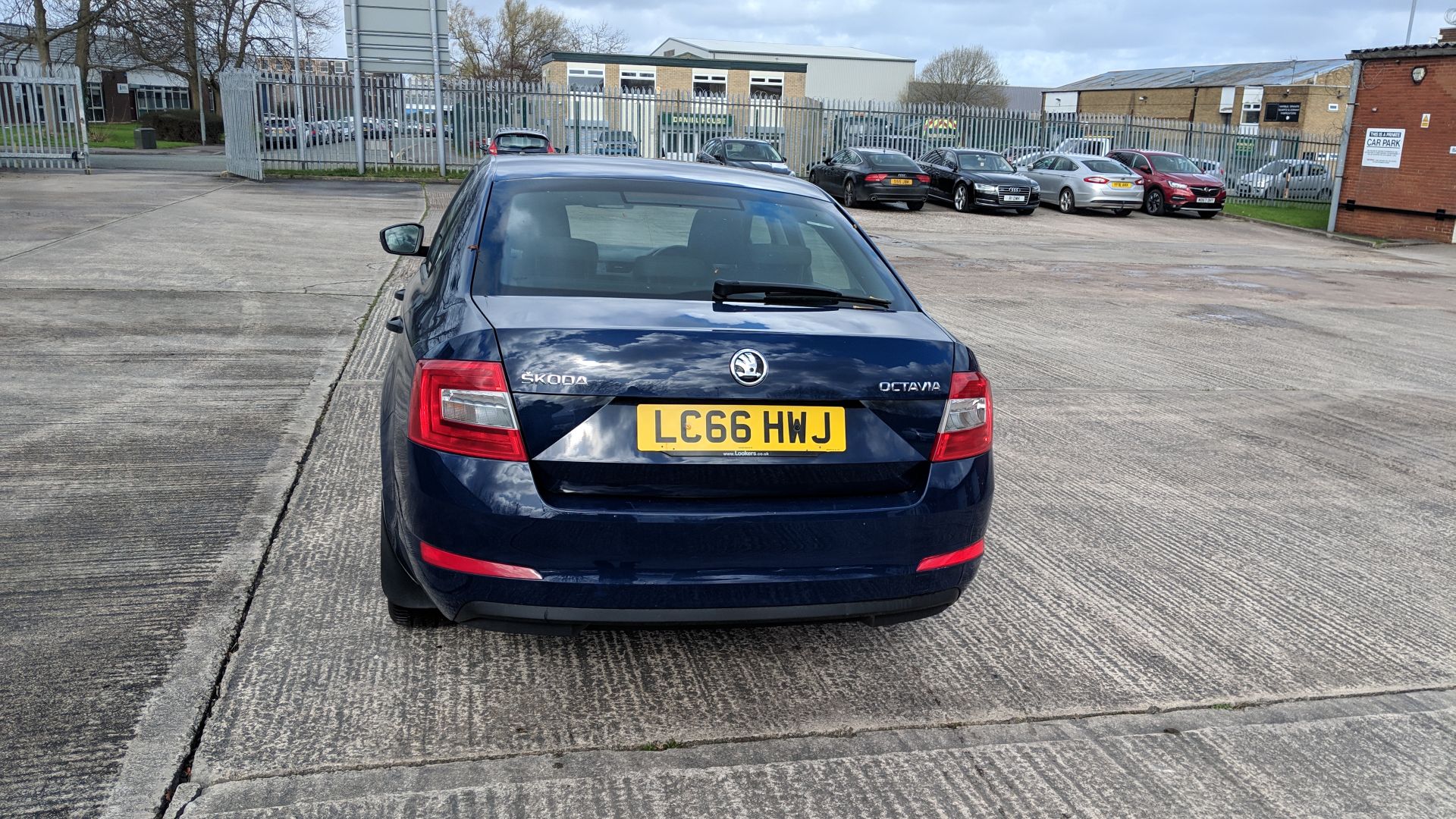 LC66 HWJ Skoda Octavia S TDI S-A 1598cc diesel engine. Colour: Blue. First registered: 06.02.17. - Image 7 of 52