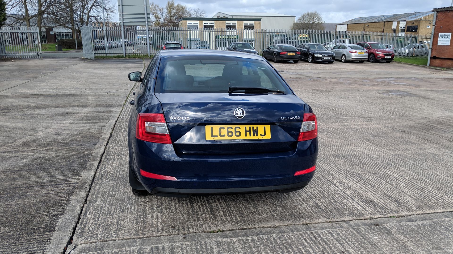 LC66 HWJ Skoda Octavia S TDI S-A 1598cc diesel engine. Colour: Blue. First registered: 06.02.17. - Image 47 of 52