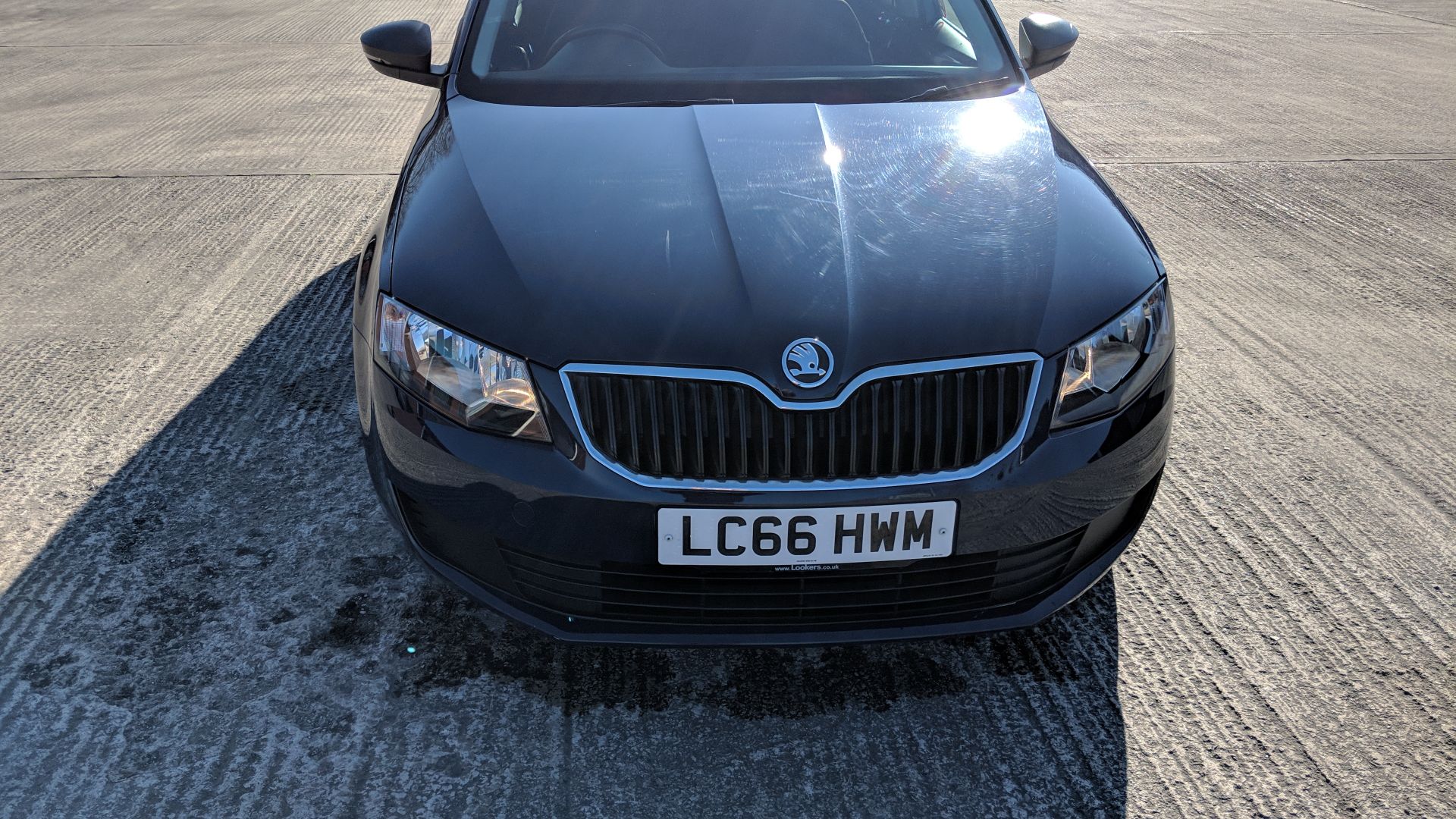 LC66 HWM Skoda Octavia S TDI S-A 1598cc diesel engine. Colour: Blue. First registered: 06.02.17. - Image 41 of 58